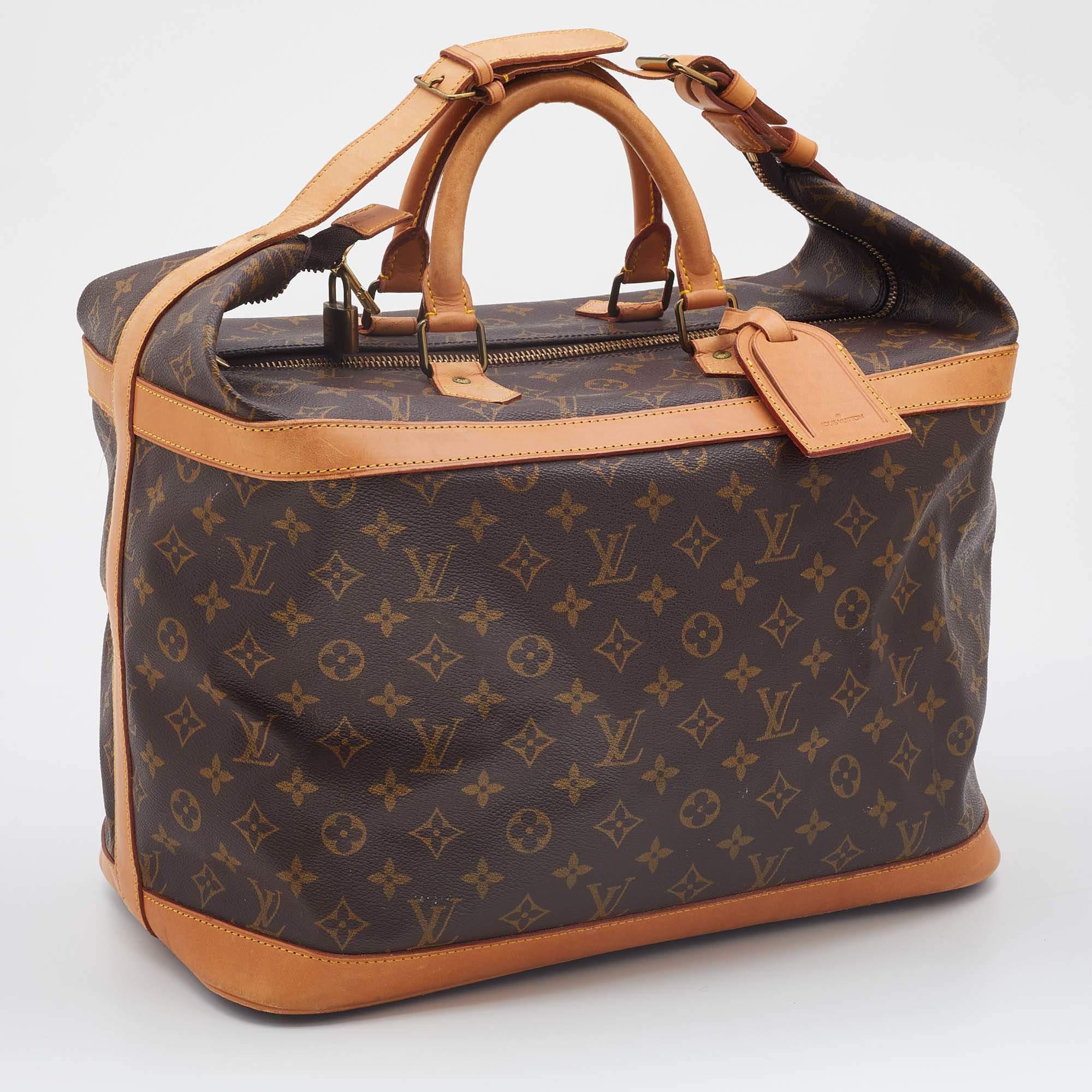 Louis Vuitton Monogram Canvas Cruiser 40 Travel Bag In Fair Condition In Dubai, Al Qouz 2