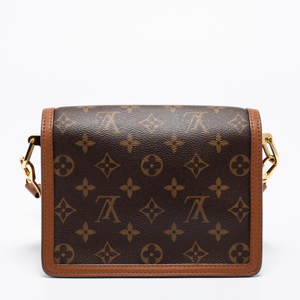Merged beautifully with signature design, this Dauphine shoulder bag from Louis Vuitton remains globally popular. This irresistible and elegant bag not just highlights your impeccable styling choices but also meets your practical demands. It is
