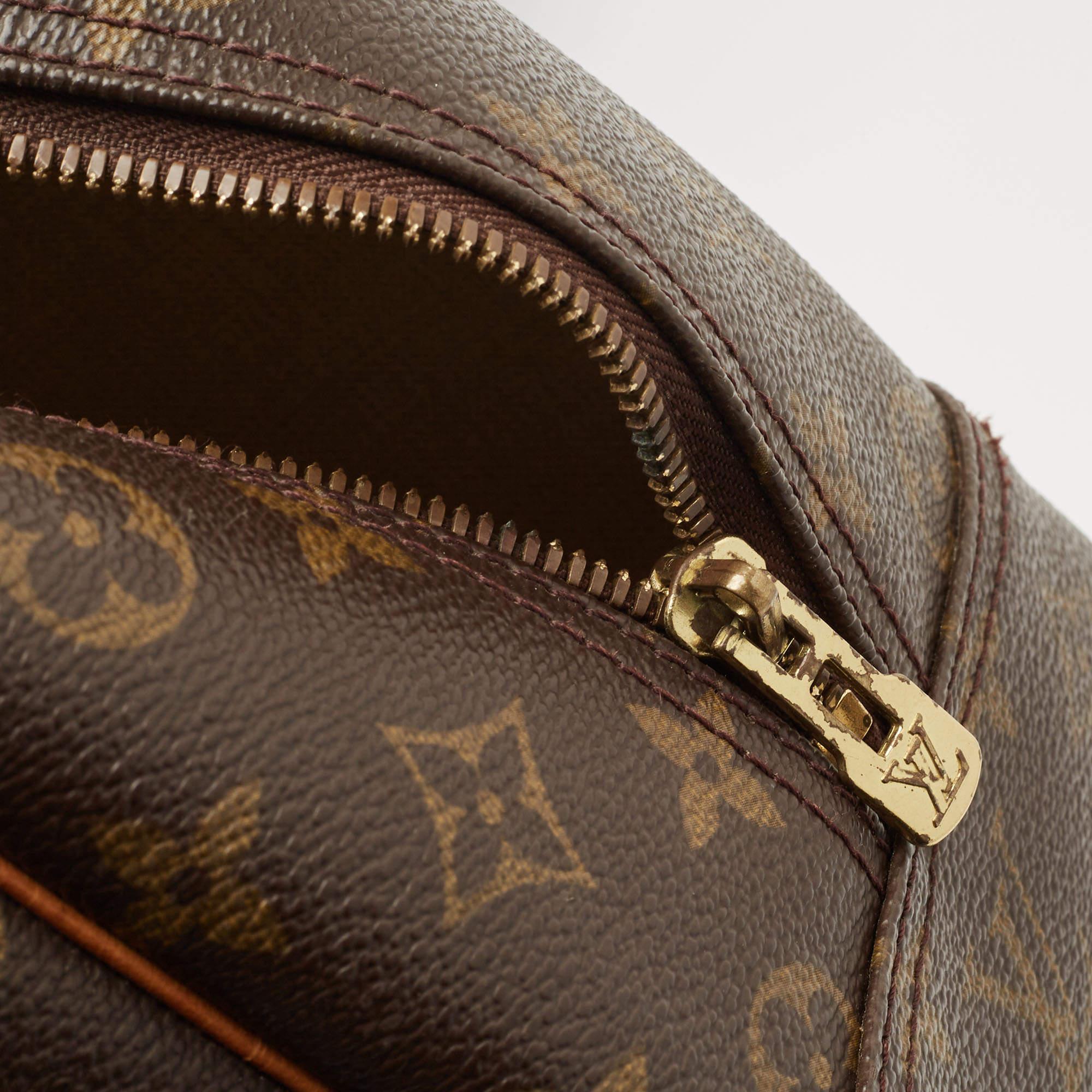 Louis Vuitton Monogram Canvas Deauville Bag In Fair Condition In Dubai, Al Qouz 2