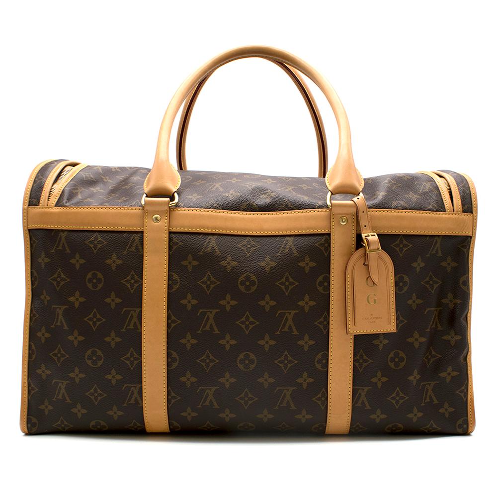 Louis Vuitton Monogram Canvas Dog Carrier

Dog Carrier 50
Monogram canvas
Cross grain rounded leather handles, 
Washable lining Golden brass pieces
Double zip-around closure
Side mesh
Roll-up flap
Cabin size

Please note, these items are pre-owned