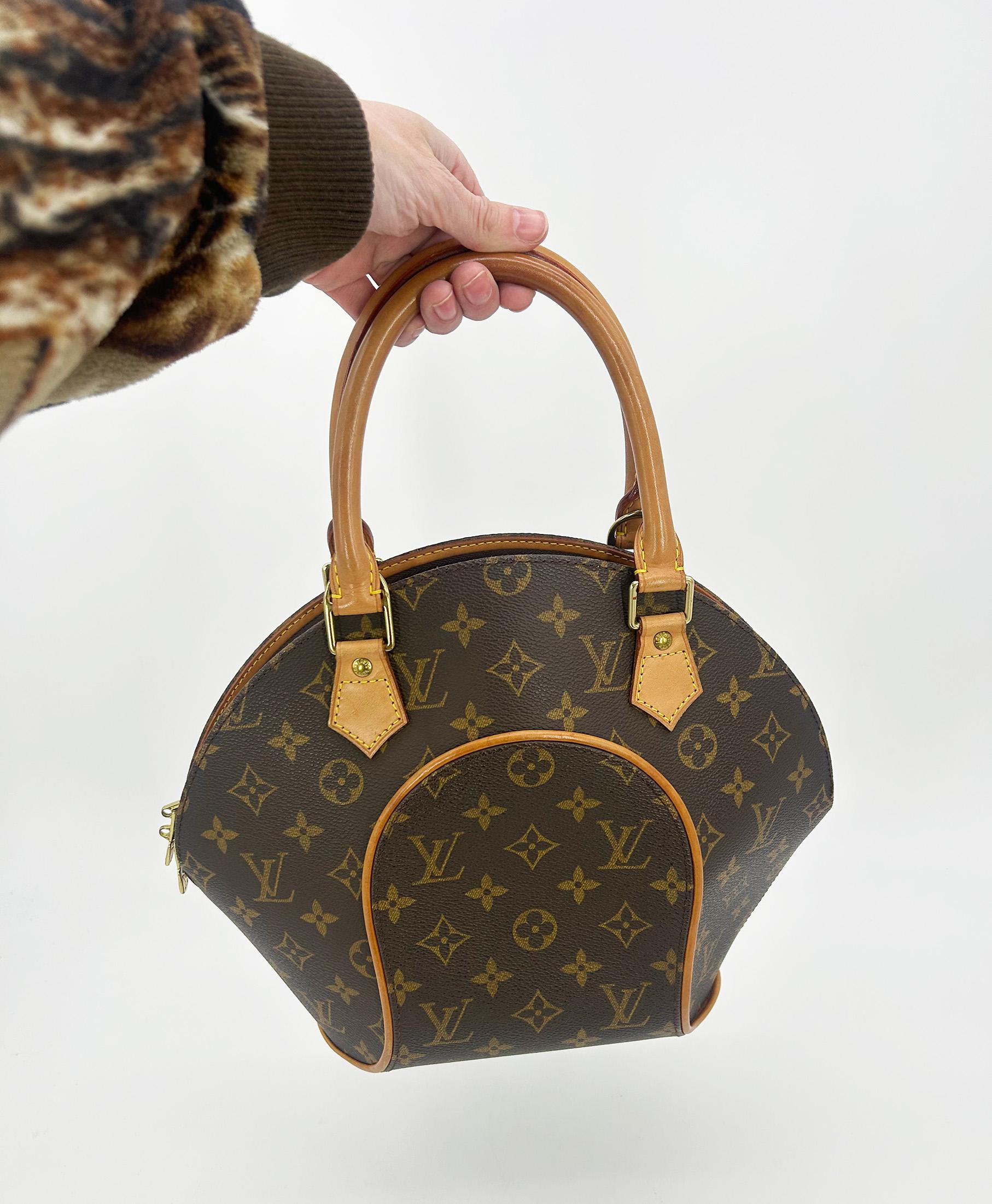 Louis Vuitton Monogramm Canvas Ellipse MM aus Segeltuch im Angebot 3