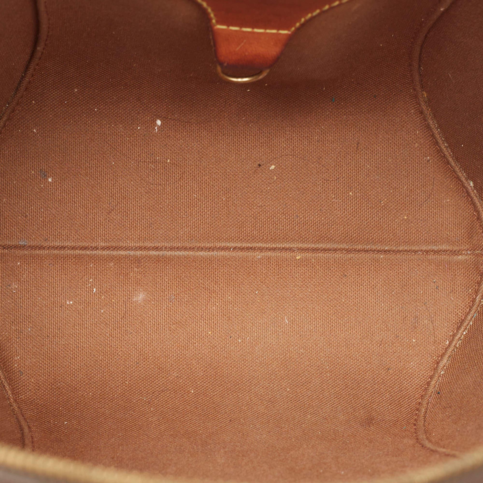 Louis Vuitton Monogrammierte Ellipsen PM Tasche aus Segeltuch im Angebot 6