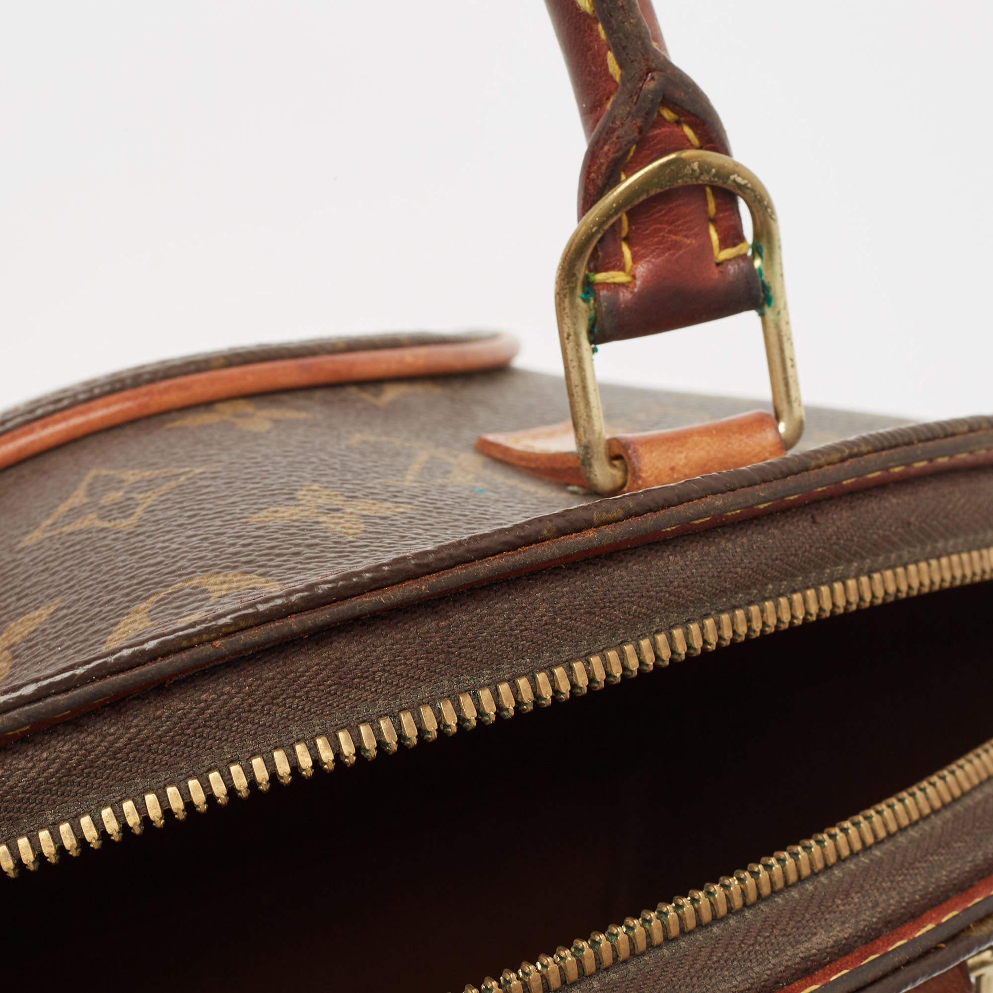 Louis Vuitton Monogrammierte Ellipsen PM Tasche aus Segeltuch im Angebot 3