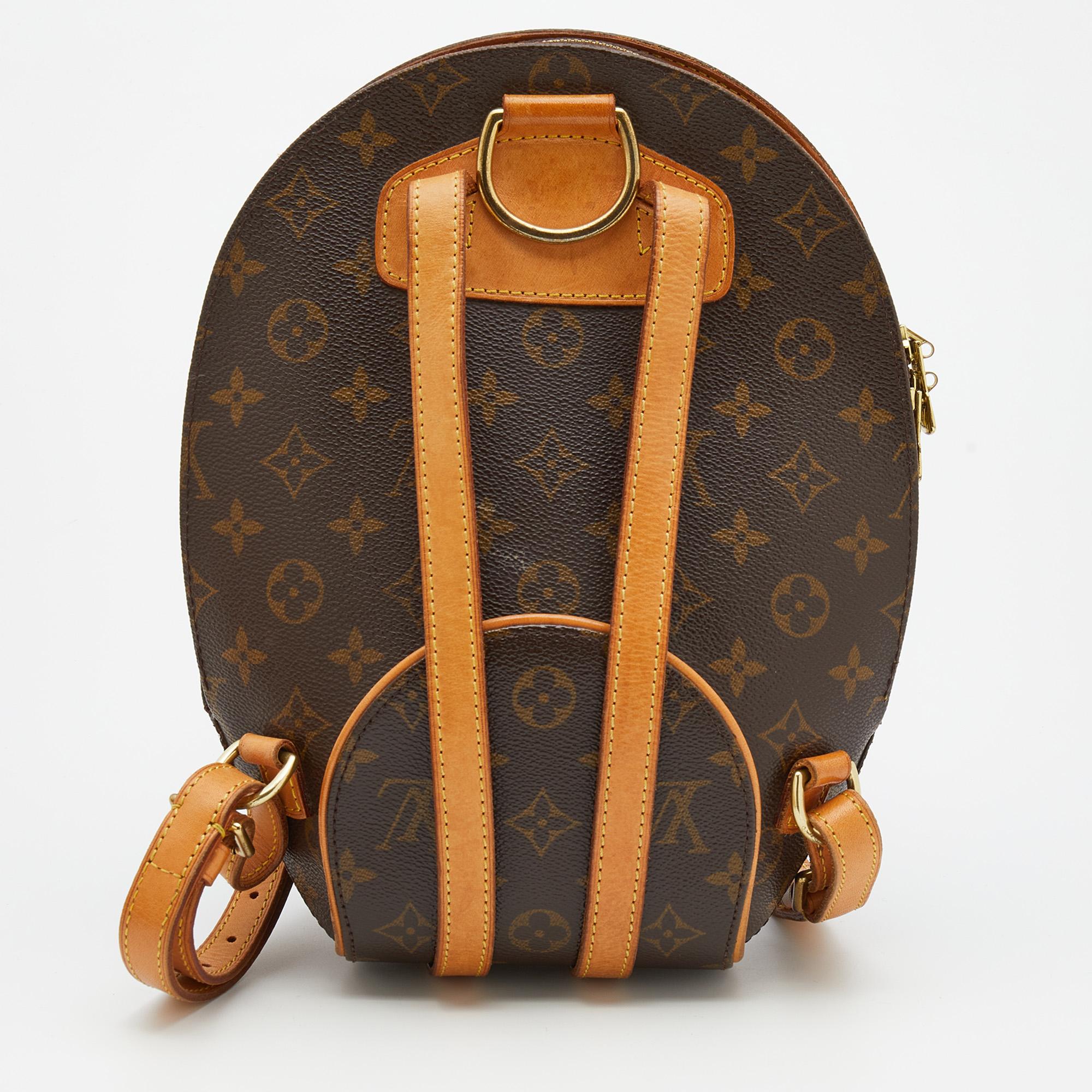 For days of ease and fashion, Louis Vuitton has created this classy Ellipse Sac a Dos backpack. It is crafted using Monogram canvas on the exterior. It shows gold-tone hardware and a canvas-lined interior. It comes with shoulder straps that can be