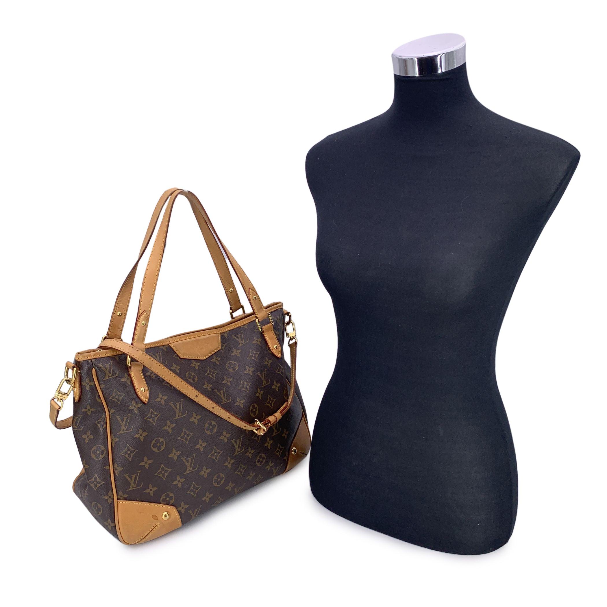 Diese schöne Tasche wird mit einem Echtheitszertifikat von Entrupy geliefert. Die Bescheinigung wird ohne weitere Kosten ausgestellt. Tauchen Sie ein in die Welt des Luxus mit dieser Louis Vuitton Monogram Canvas 