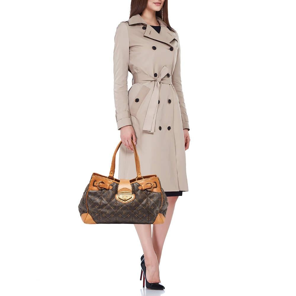 Diese Louis Vuitton Shopper-Tasche eignet sich perfekt, um Ihre wichtigsten Utensilien an einem Ort aufzubewahren, und ist eine lohnende Investition. Es hat bemerkenswerte Details und bietet ein luxuriöses Aussehen.