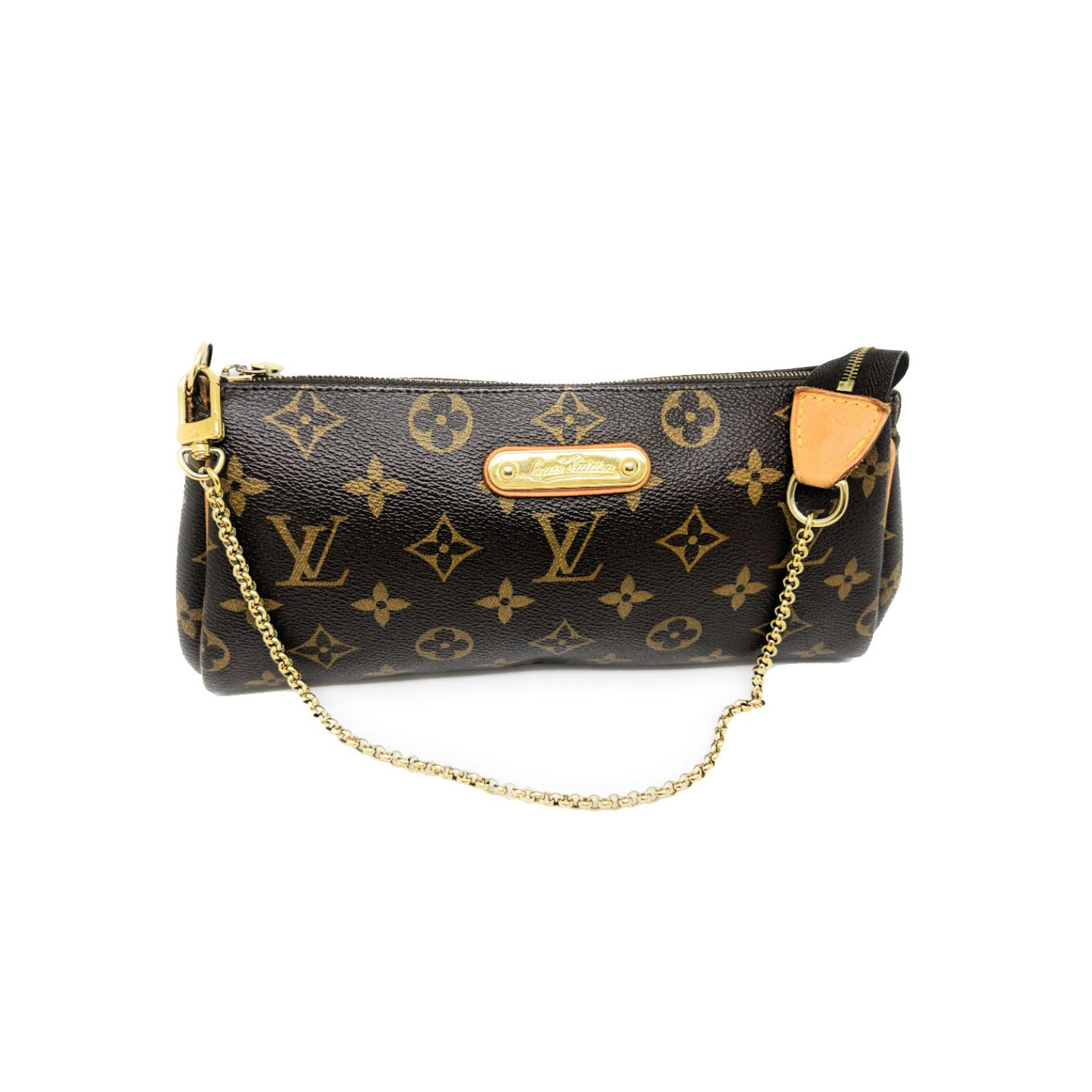Diese stilvolle und vielseitige Tasche ist aus klassischem:: mit einem Louis Vuitton Monogramm beschichtetem Canvas gefertigt. Diese Clutch hat einen goldfarbenen Kettenriemen mit einem abnehmbaren Schulterriemen aus Vachetta-Leder:: eine passende