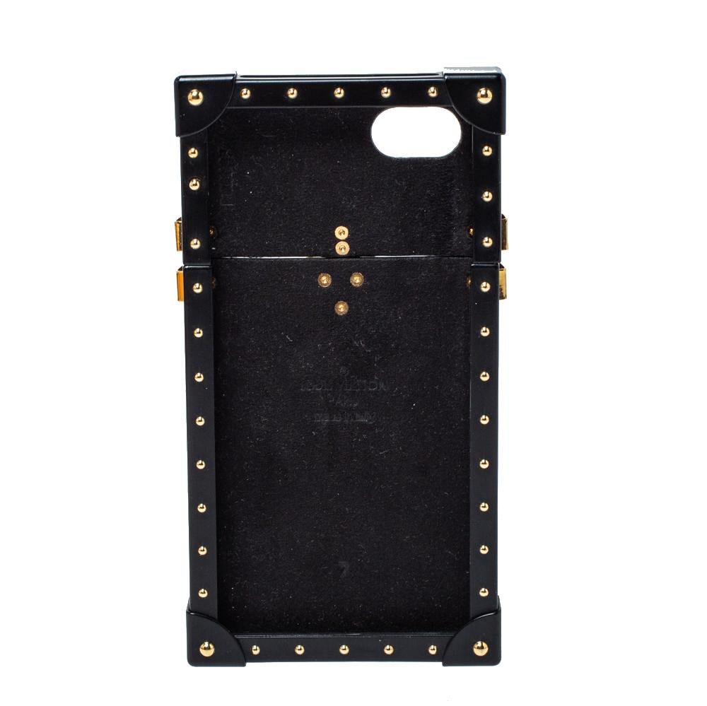 What's not to love about items that are both functional and worthy to be flaunted! To protect your iPhone 7, this stunning Louis Vuitton case has been crafted from monogram canvas and styled to resemble their famous trunk designs. The creation has