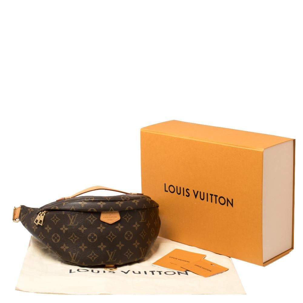 Women's Louis Vuitton Monogram Canvas Fanny Pack Bumbag