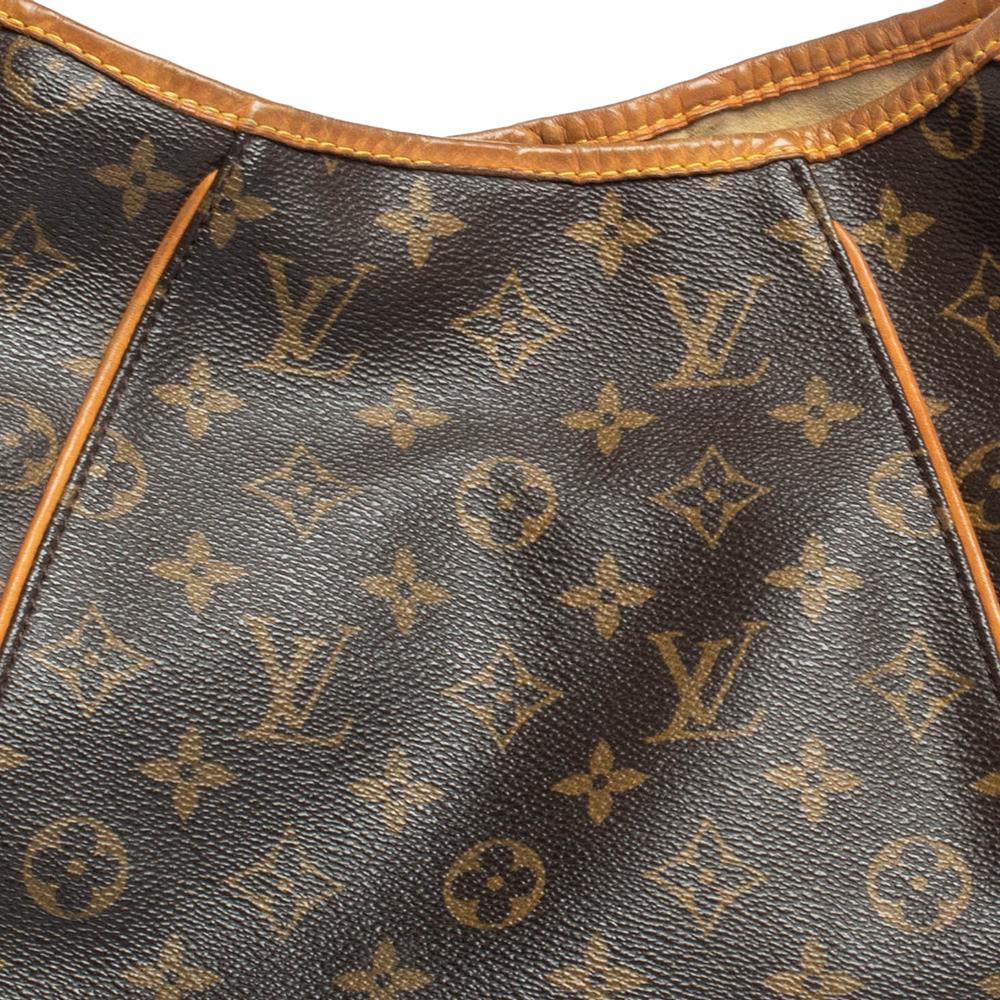 Louis Vuitton Monogram Canvas Galliera PM Bag In Fair Condition In Dubai, Al Qouz 2