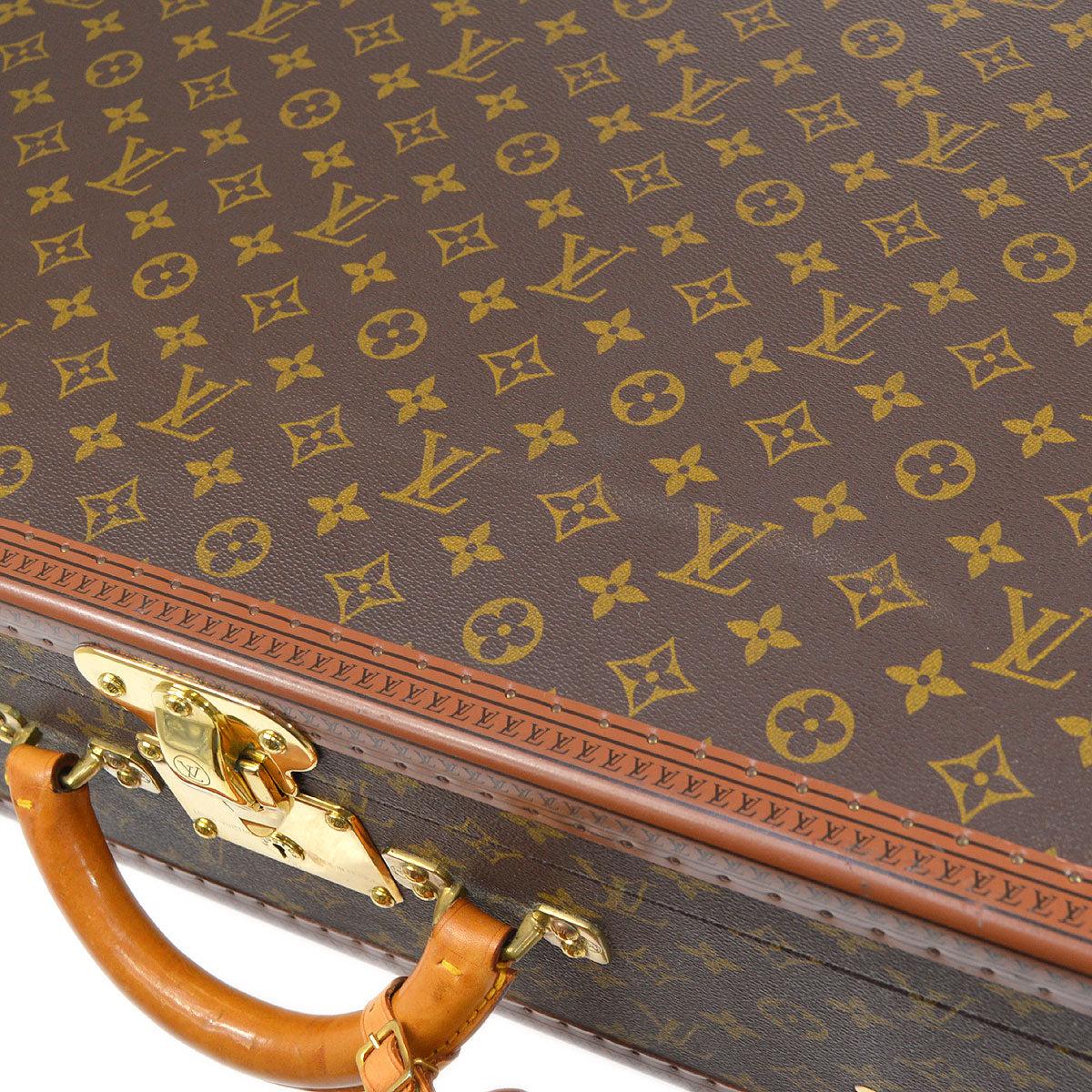 LOUIS VUITTON Monogram Canvas Gold Large Travel Suitcase Trunk In Good Condition For Sale In Chicago, IL
