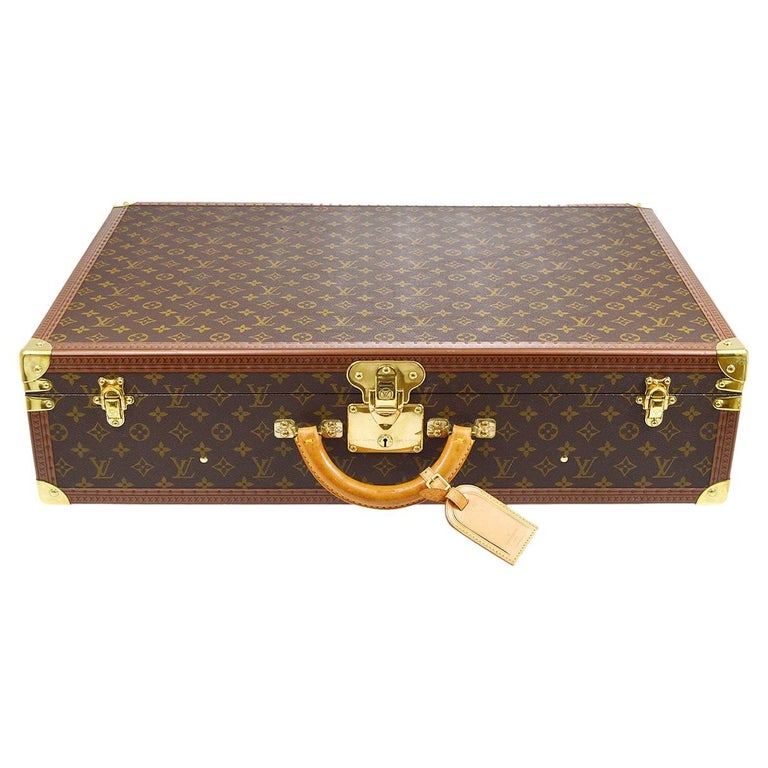 LOUIS VUITTON Monogram Canvas Gold Large Travel Suitcase Trunk For Sale at  1stDibs