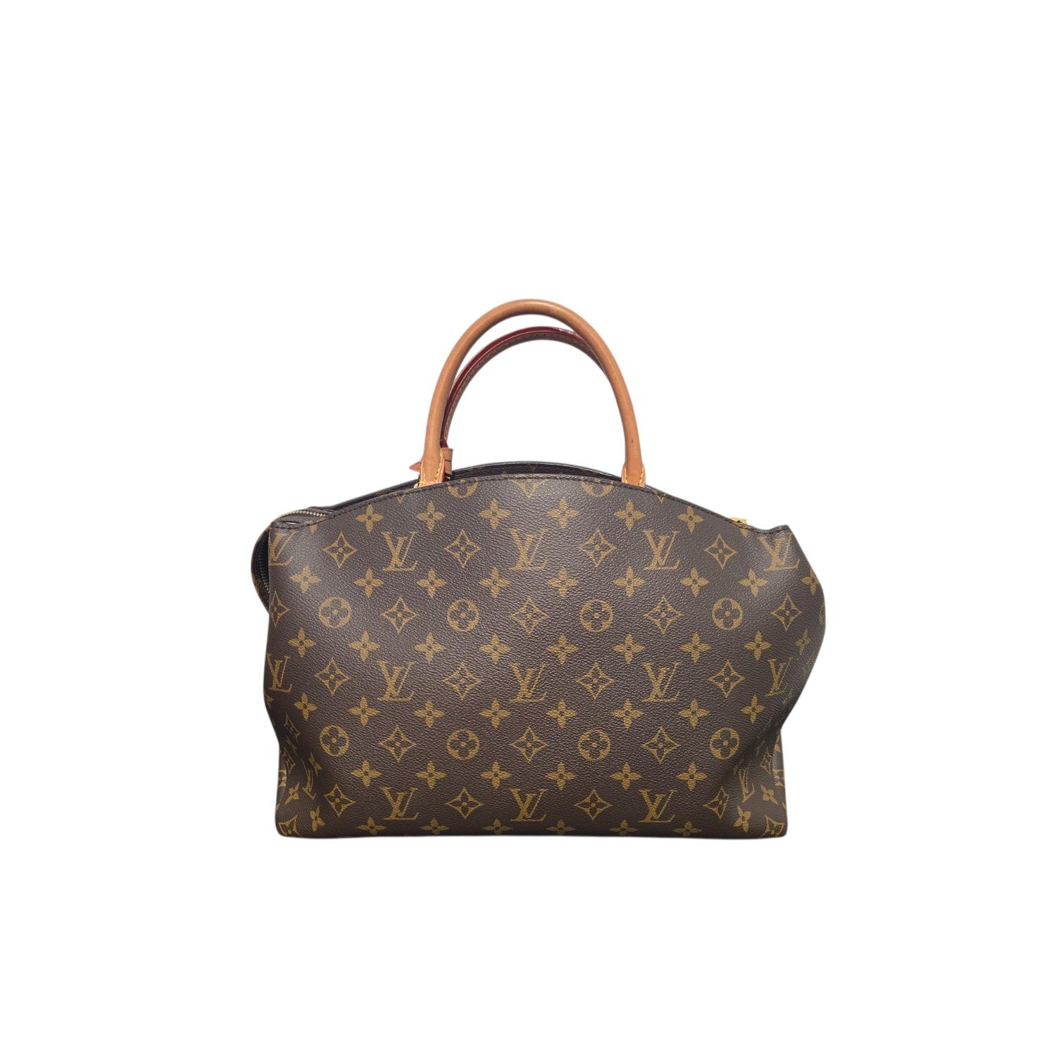 Marron Sacoche Grand Palais en toile Monogram de Louis Vuitton en vente
