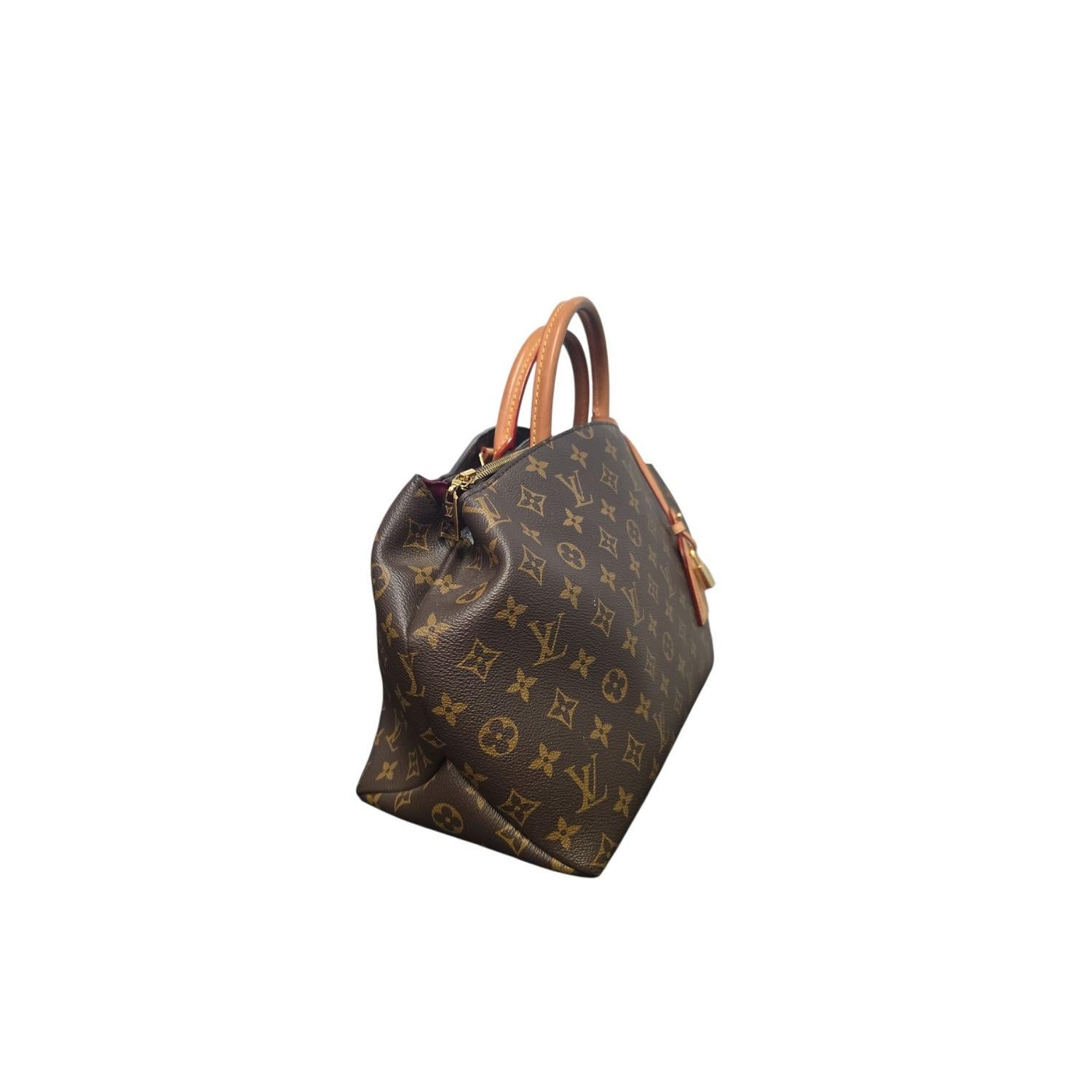 Sacoche Grand Palais en toile Monogram de Louis Vuitton Pour femmes en vente
