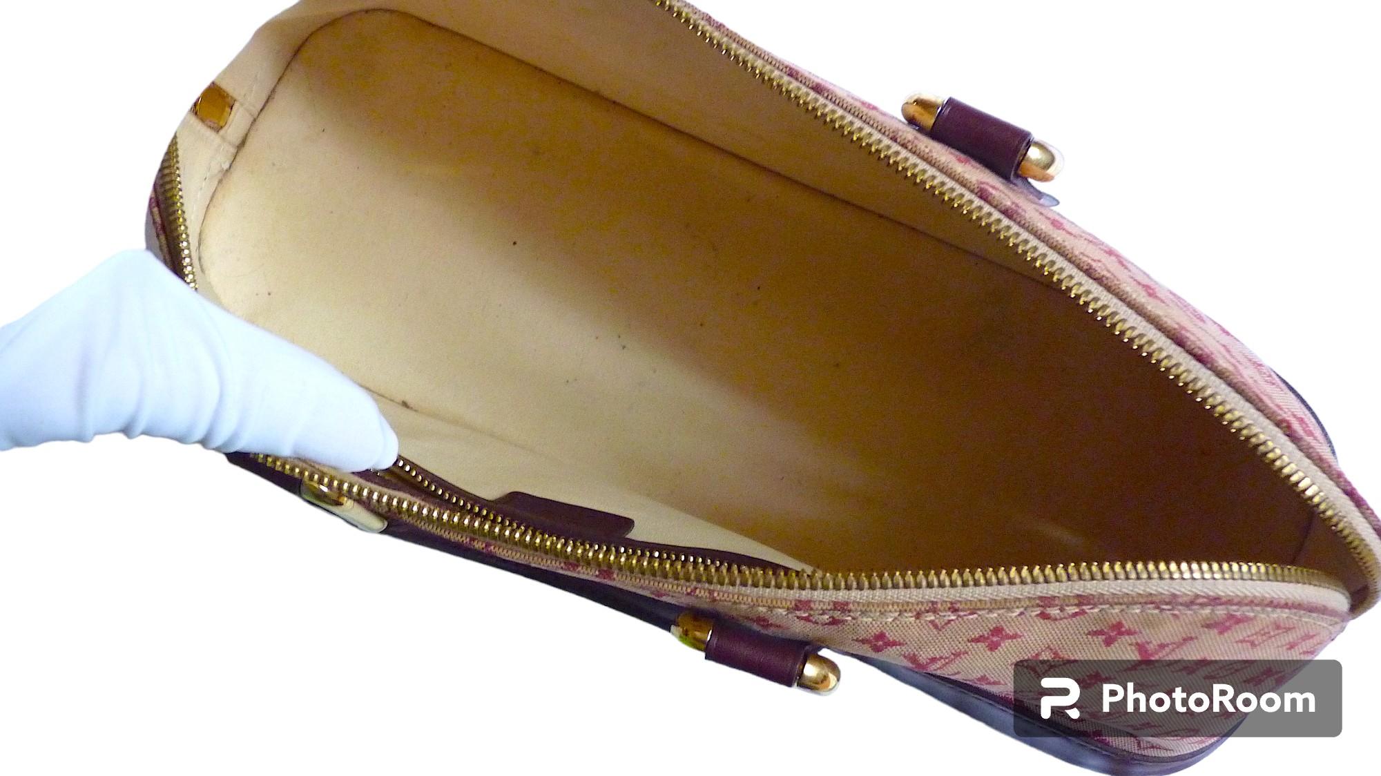 LOUIS VUITTON Monogram Canvas Handbag Vintage from the 1990's 1