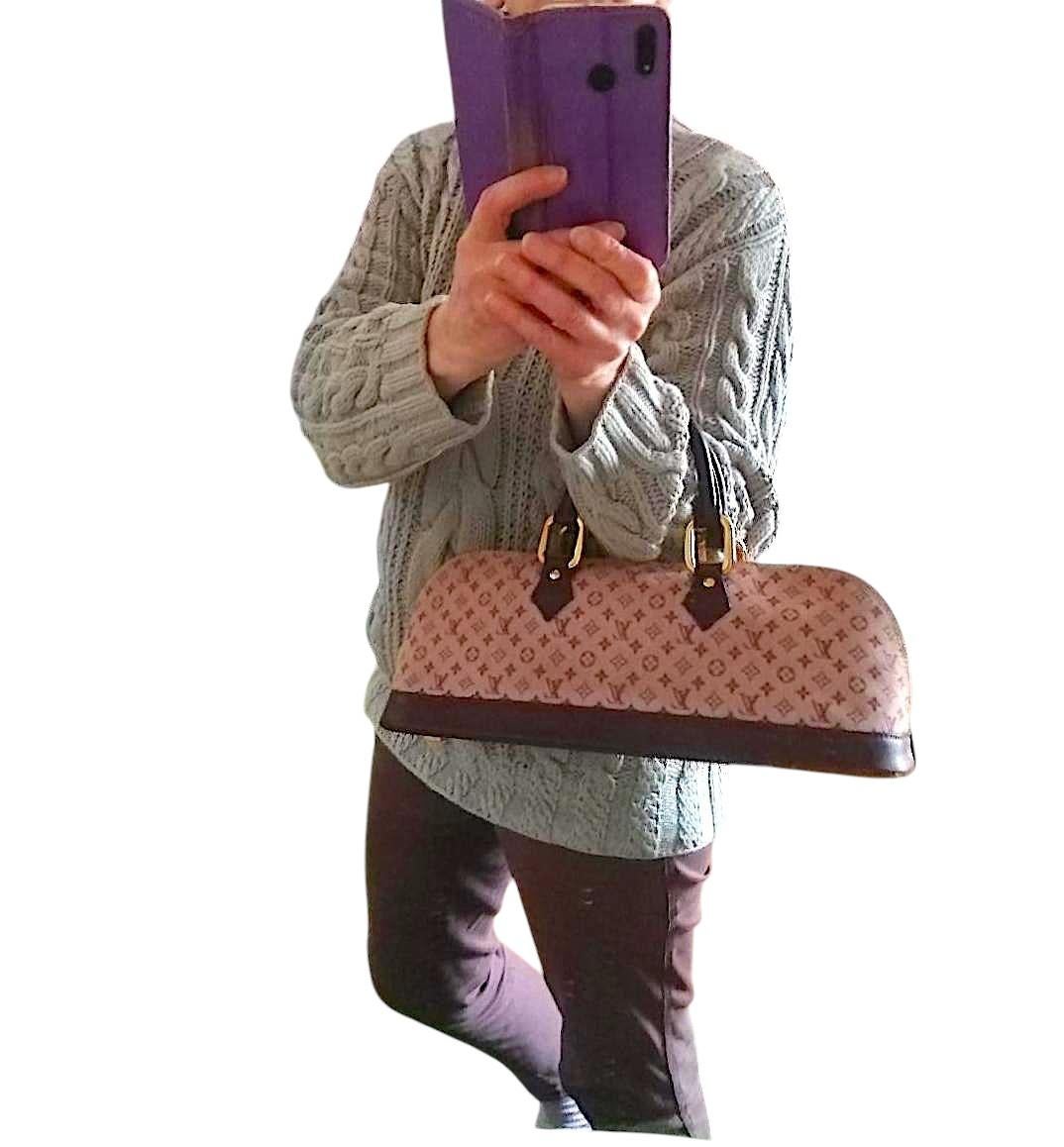 LOUIS VUITTON Monogram Canvas Handbag Vintage from the 1990's 4