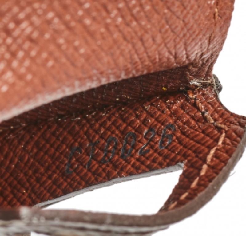Custodia per iPod Nano in tela Monogram di Louis Vuitton In condizioni buone in vendita a Dubai, Al Qouz 2