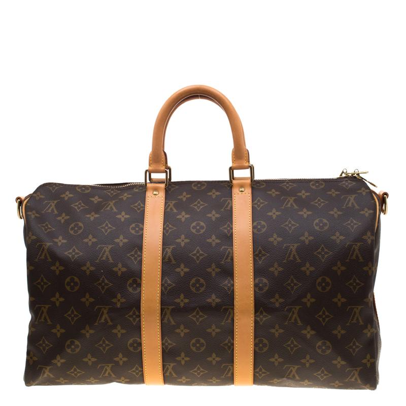 The Keepall 45 bag from the house of Louis Vuitton is a perfect carryall for your weekend travel. It features a durable and luxe monogram canvas body secured with a dual zipper closure at the top. It comes fitted with two rolled handles at the top