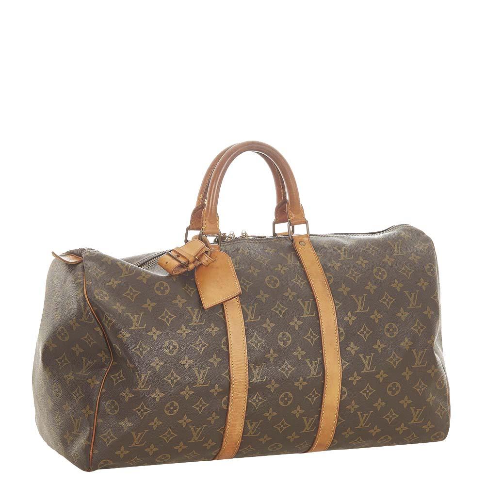 Fall in love with this quite in-vogue bag from Louis Vuitton. Look stunning with this brown bag impeccable for you. Tailored in monogram canvas, this bag is a classy piece to include in your collection this season.

Includes: Padlock