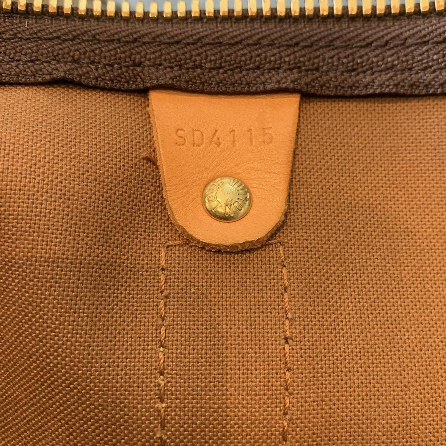 Louis Vuitton Monogram Canvas Keepall Bandouliere 50 Luggage Bag In Good Condition In Scottsdale, AZ