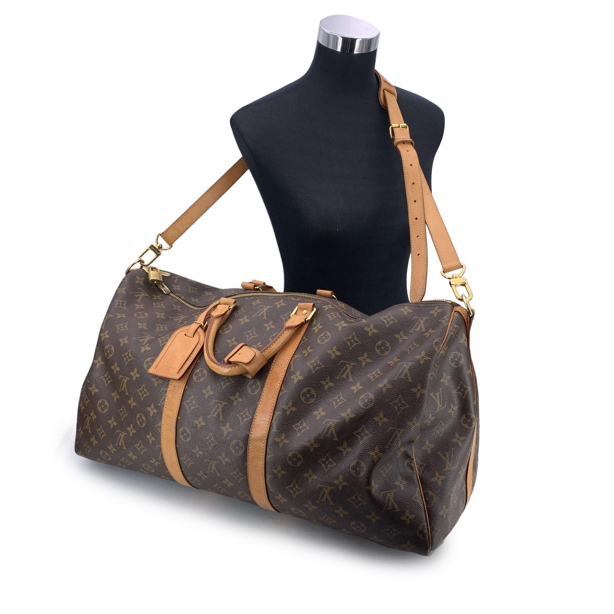 For the true traveler at heart, the Louis Vuitton Keepall 55 Bandoulière, is more than just a bag-it's a companion built for adventure, designed with timeless elegance and unmistakable heritage. Crafted in Louis Vuitton's signature Monogram canvas