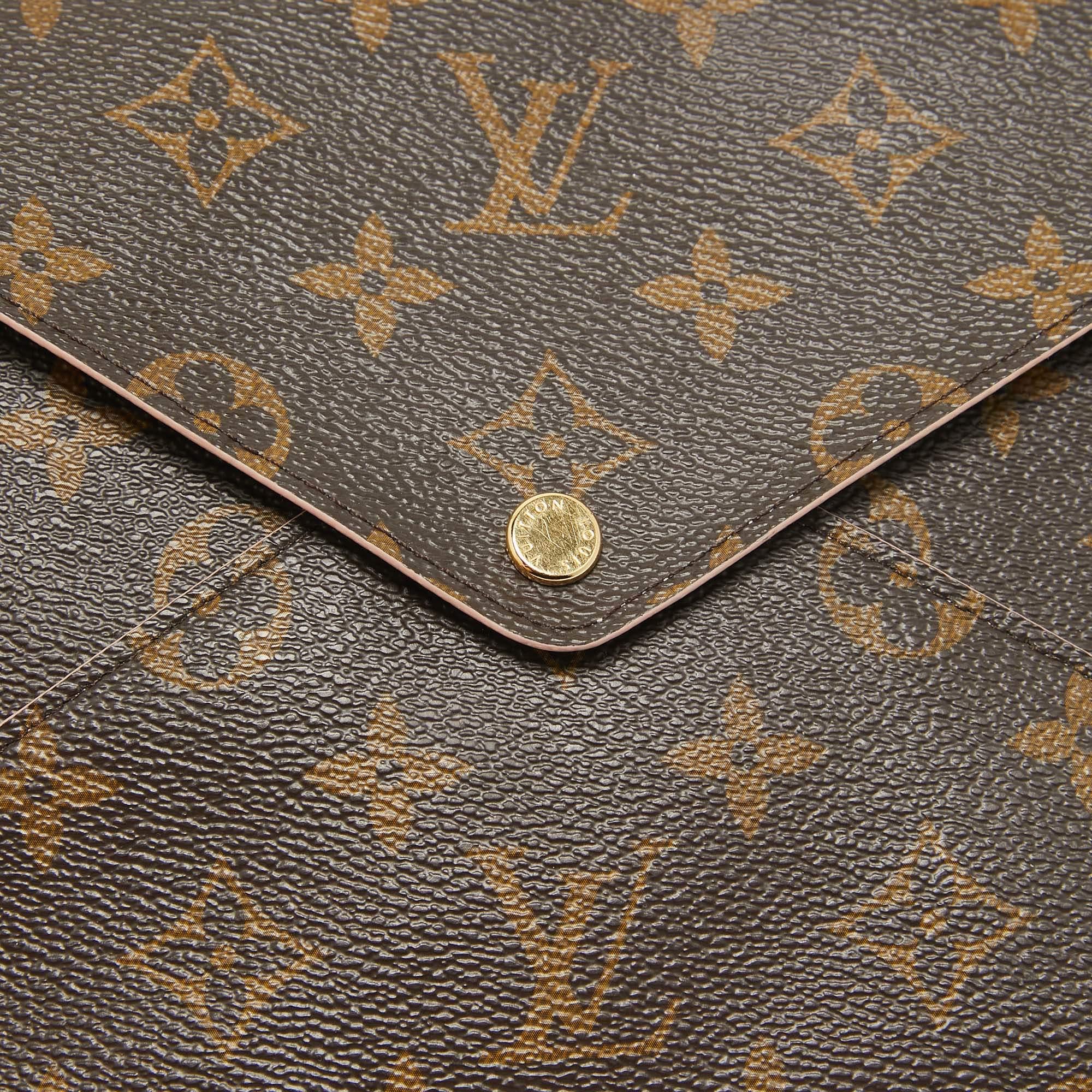 Donna Louis Vuitton Monogram Canvas Kirigami Pochette in vendita