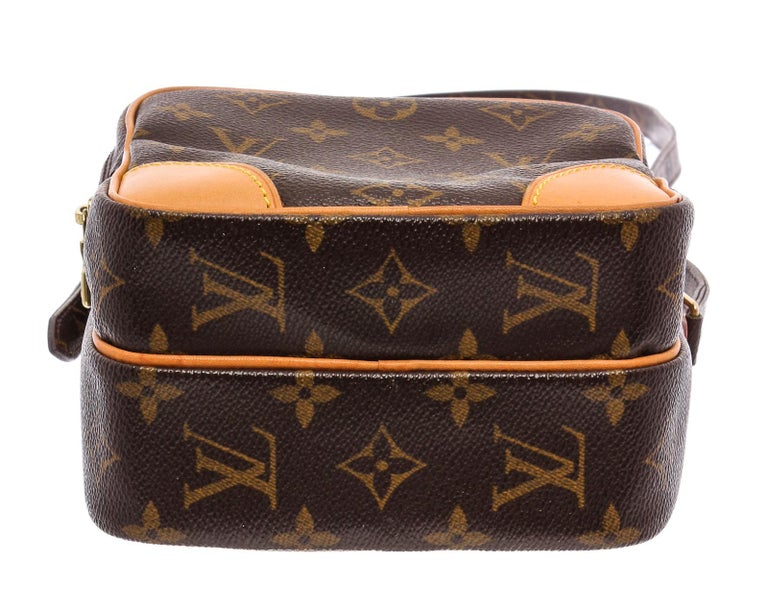 Louis Vuitton Monogram Canvas Leather Amazone Crossbody Bag For Sale at 1stdibs