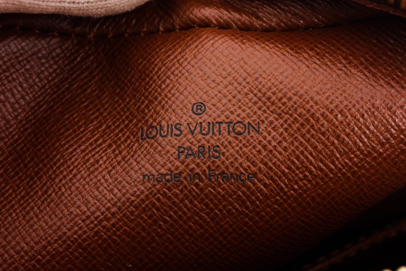 Louis Vuitton Monogram Canvas Leather Amazone Crossbody Bag In Good Condition In Irvine, CA