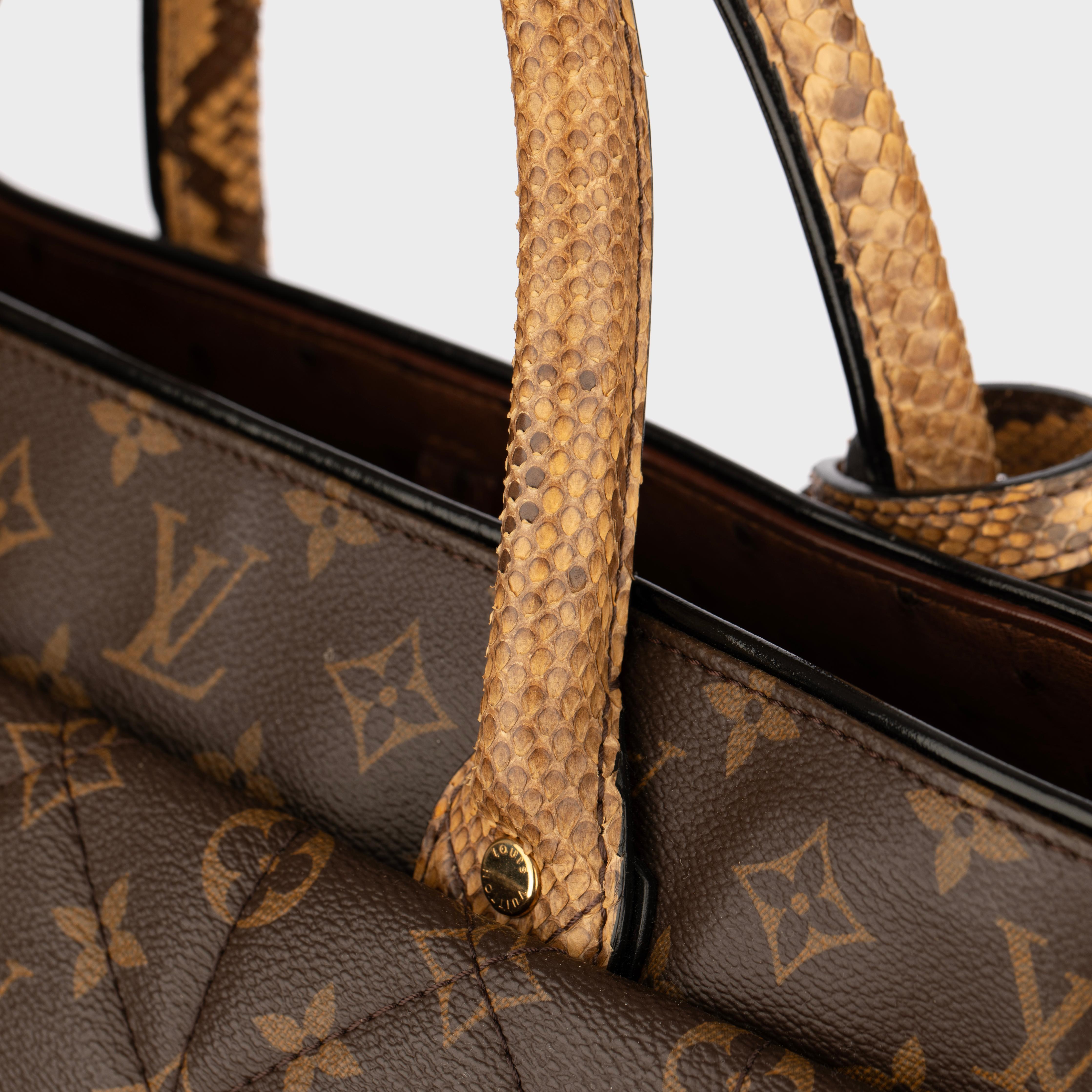 Louis Vuitton Borsa in tela Monogram Edizione Limitata Etoile Exotique GM in vendita 9