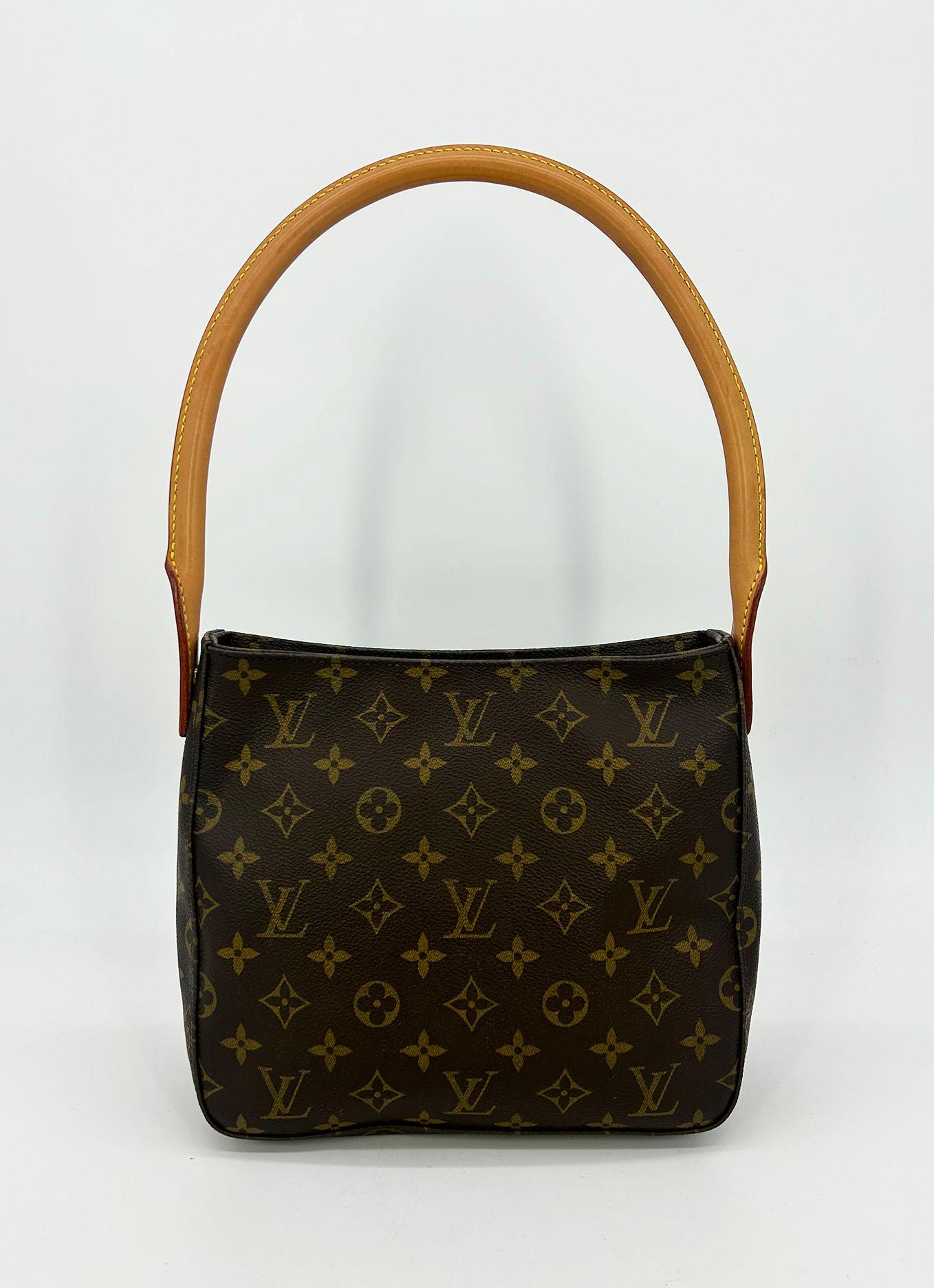 Louis Vuitton Monogram Canvas Looping MM  In Good Condition For Sale In Philadelphia, PA