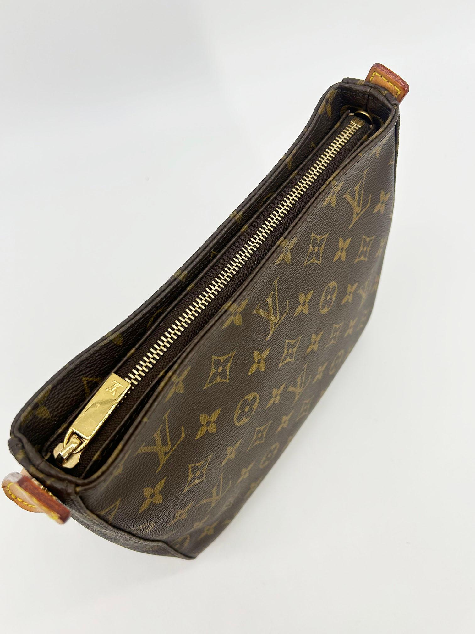 Louis Vuitton Monogram Canvas Looping MM  For Sale 2