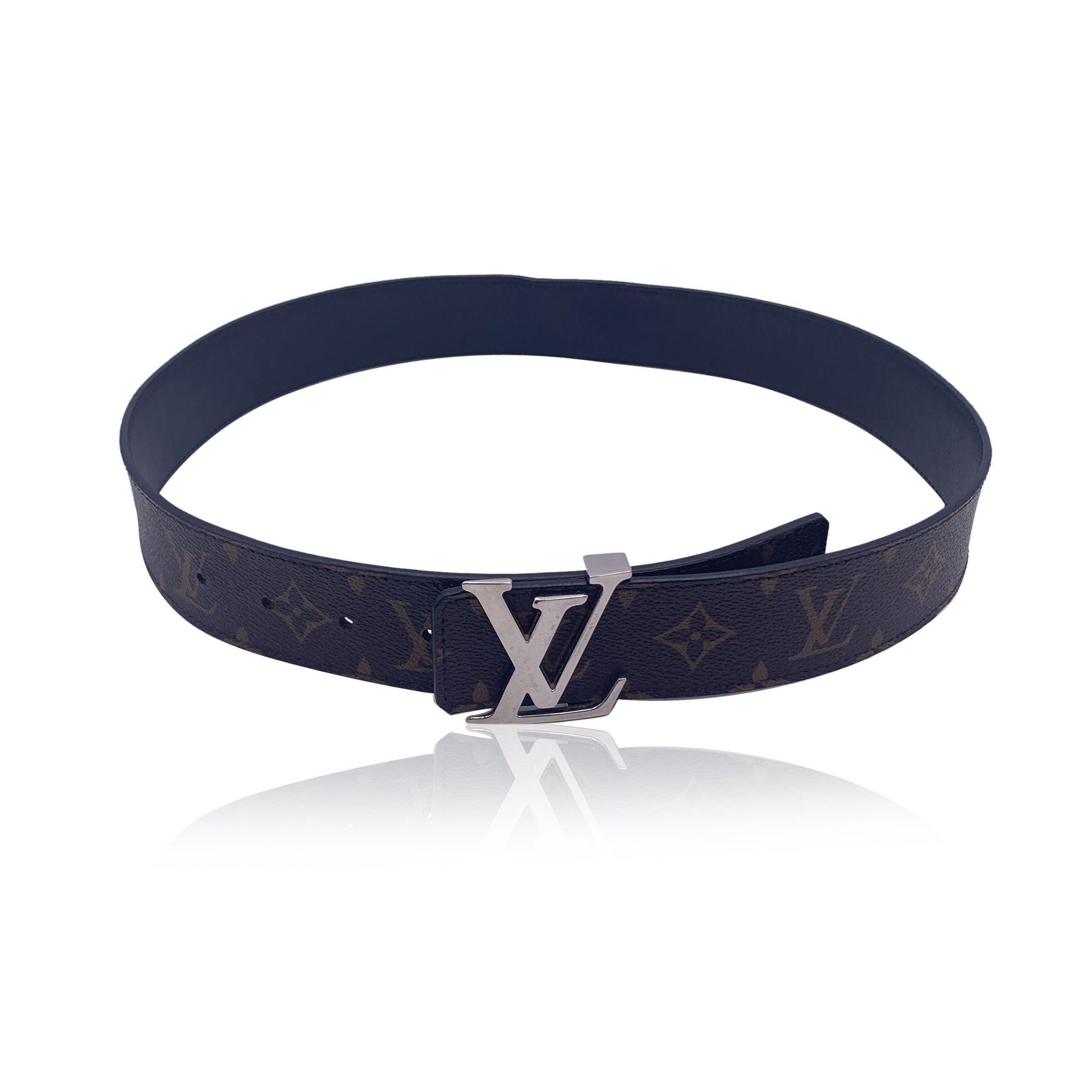 Louis Vuitton Monogram Canvas LV Silver Buckle Reversible Belt 80/32 In Good Condition In Rome, Rome