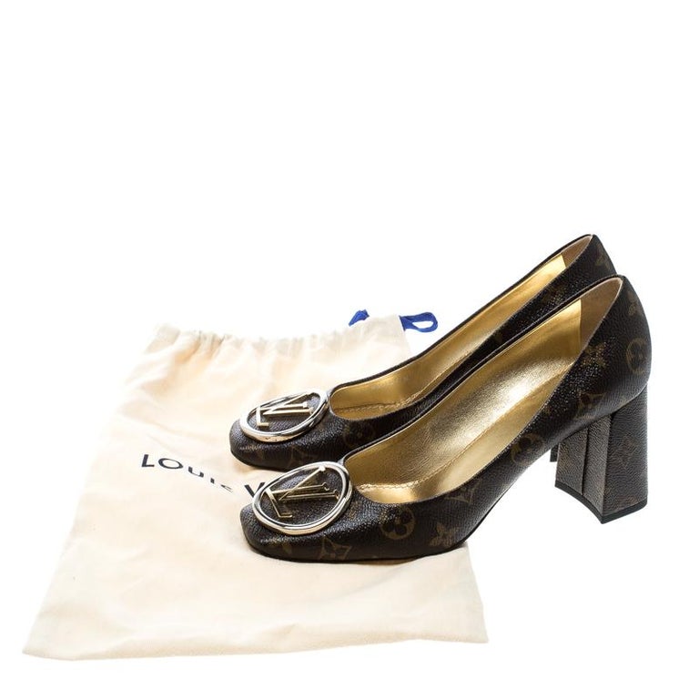 Louis Vuitton Monogram Canvas Madeleine Square Toe Pumps Size 39 For Sale at 1stdibs