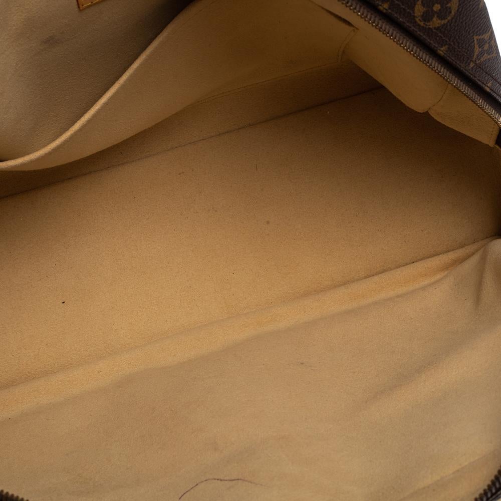Louis Vuitton Monogram Canvas Manhattan GM Bag 3