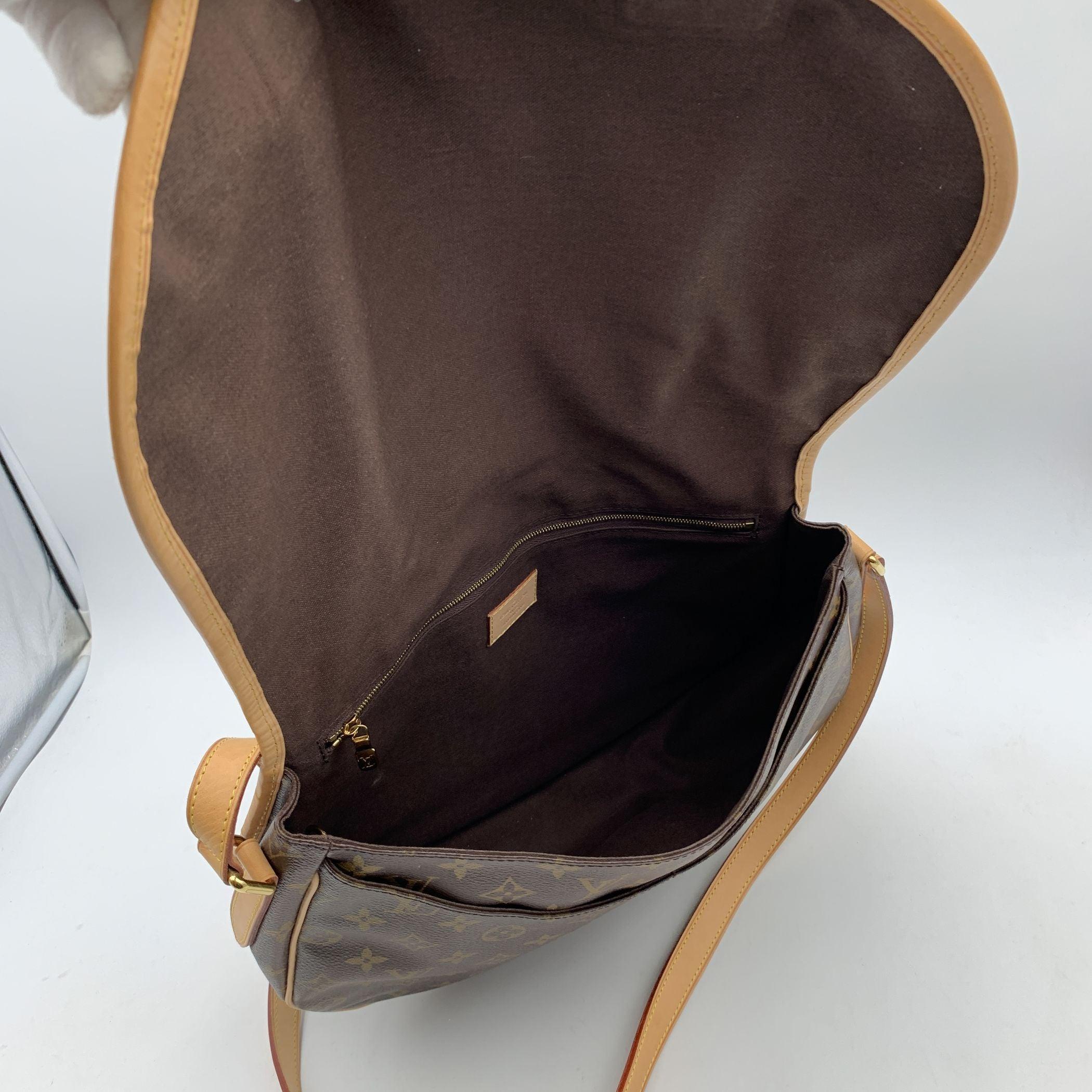 Women's Louis Vuitton Monogram Canvas Menilmontant MM Crossbody Bag For Sale