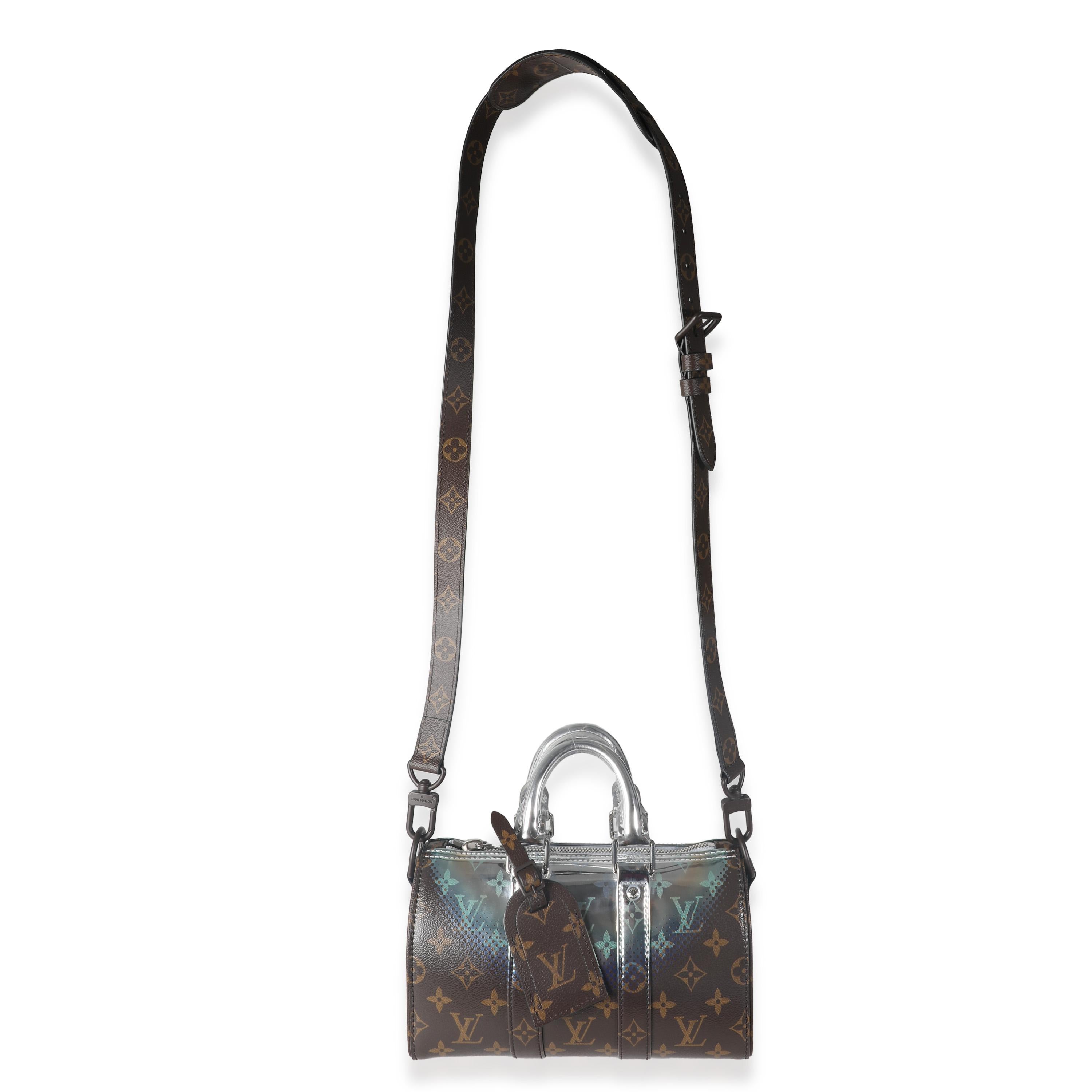 Louis Vuitton Monogramm Canvas Metallic Nebula Keepall Bandouliere 25 im Angebot 1