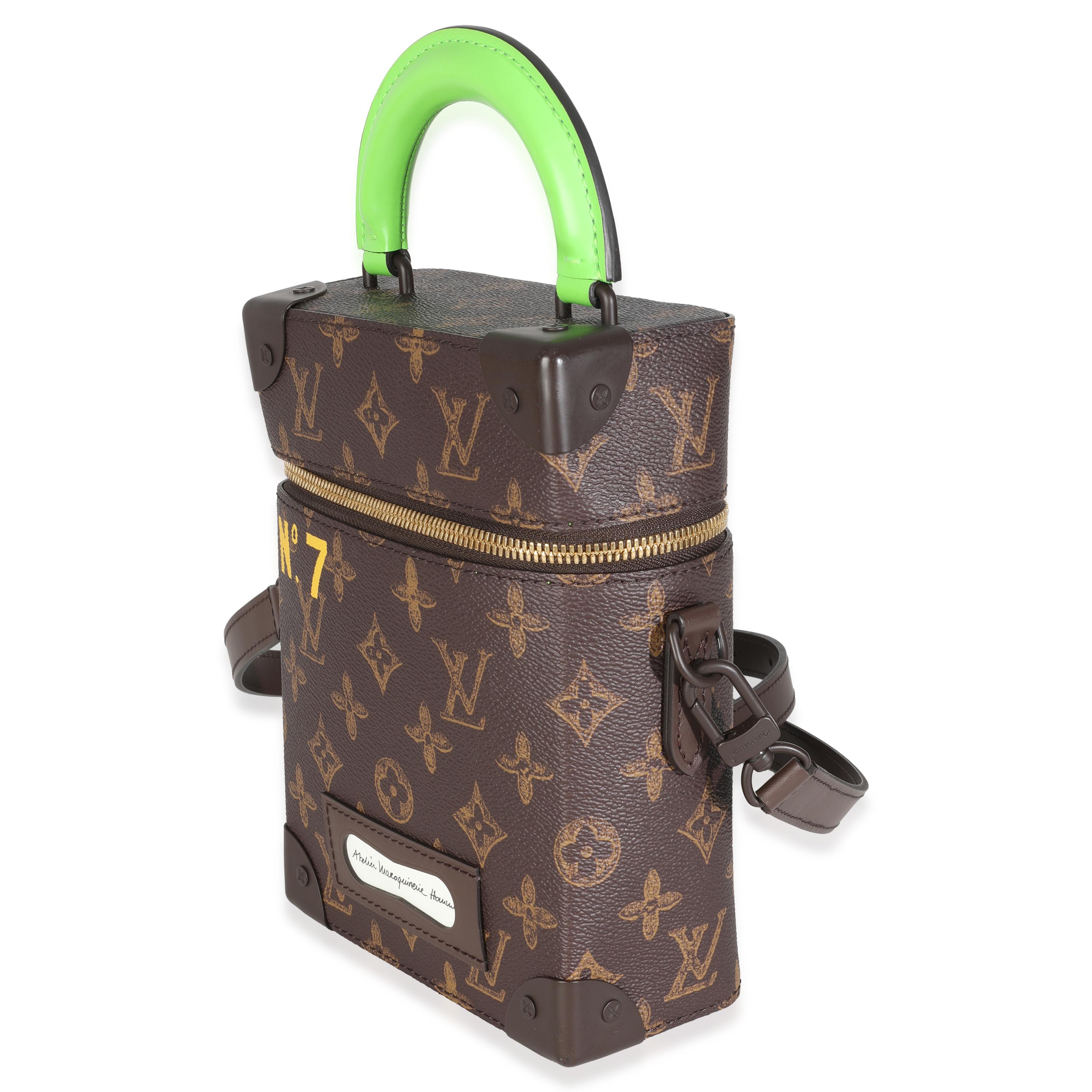Louis Vuitton Monogram Canvas N°7 Vertical Box Trunk In Excellent Condition For Sale In New York, NY