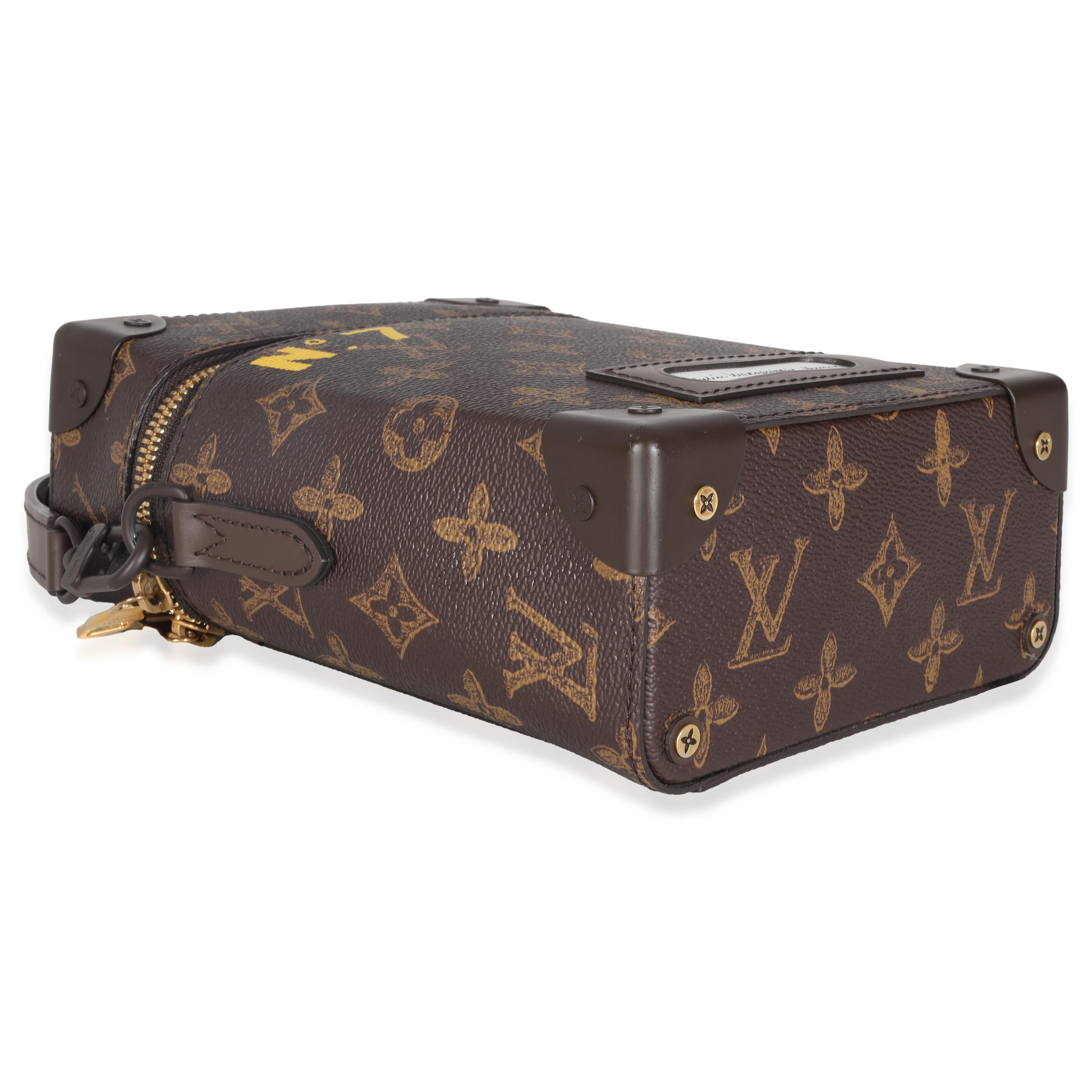 Louis Vuitton Monogram Canvas N°7 Vertical Box Trunk For Sale 1
