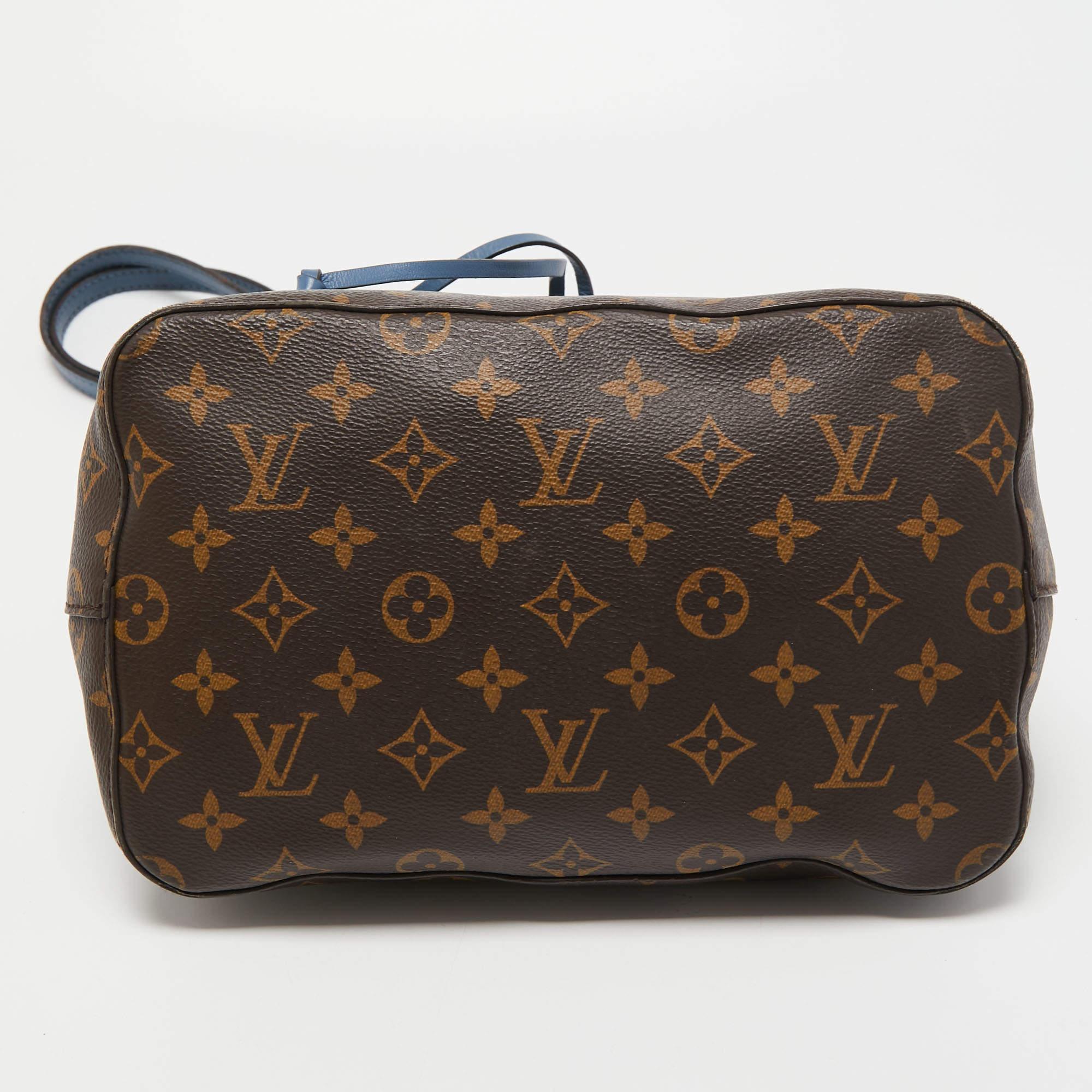 Louis Vuitton Monogram Canvas NeoNoe MM Bag In Fair Condition In Dubai, Al Qouz 2