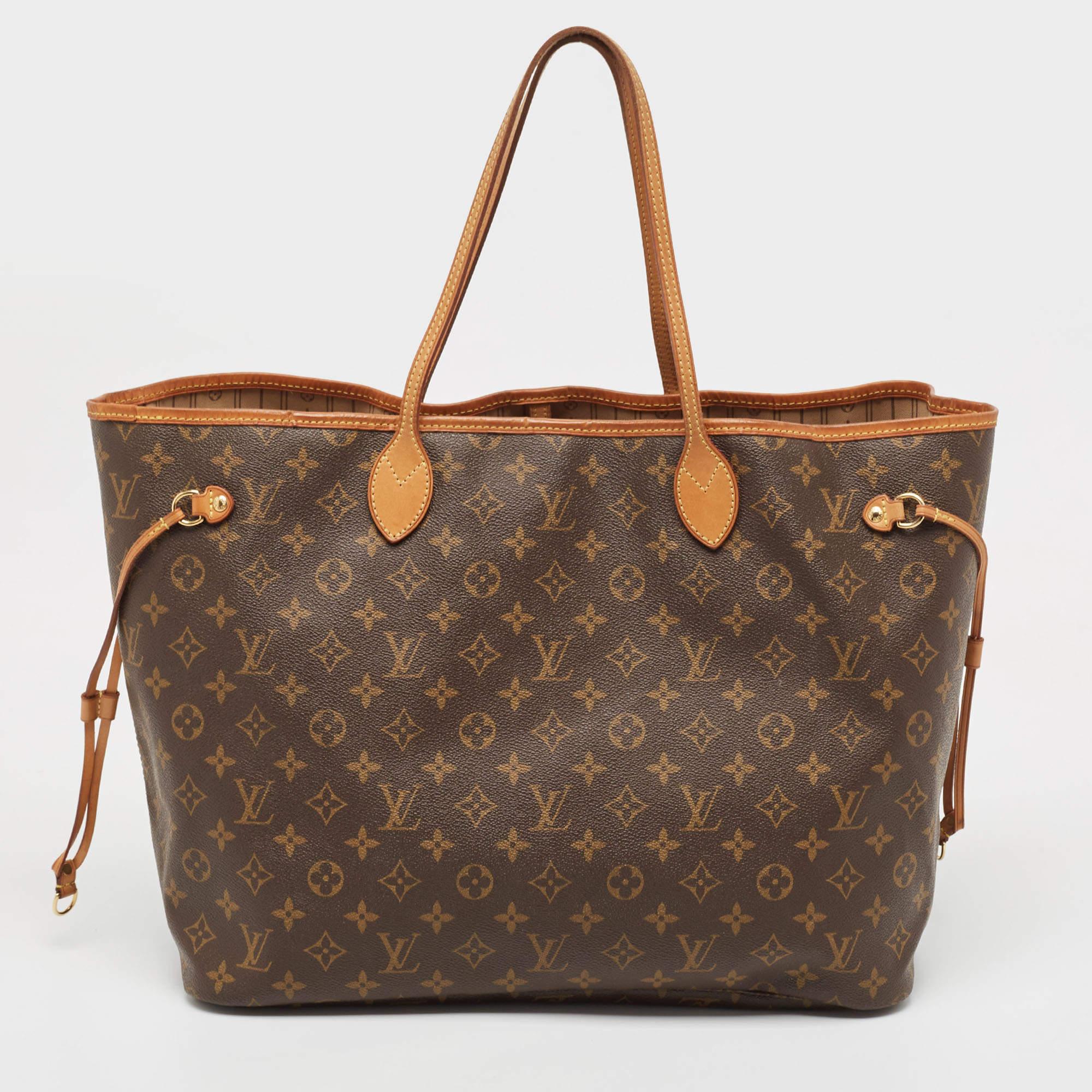 Introduced in 2007, the Neverfull by Louis Vuitton is an all-time classic. This GM-size Neverfull comes crafted from Monogram canvas and has two leather handles.

Includes: Original Dustbag
