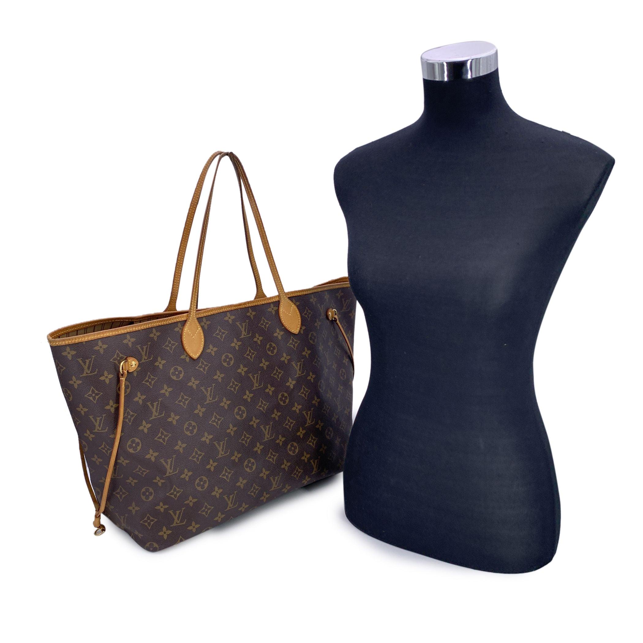This beautiful Bag will come with a Certificate of Authenticity provided by Entrupy. The certificate will be provided at no further cost Discover the timeless elegance and functionality of the Louis Vuitton Neverfull GM Tote Bag, an iconic model