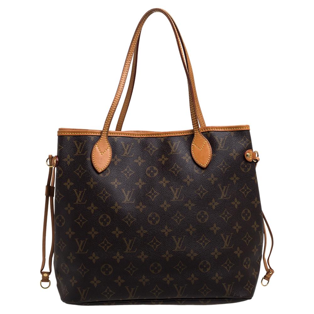 The Neverfull bag that was first introduced in 2007 unites timeless design with heritage details. Made from supple monogram canvas with trim details, it is ultra-roomy. The side drawstrings can be cinched for a sleek allure or loosened for a more