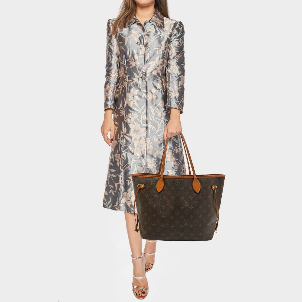 Louis Vuitton Monogram Canvas Neverfull MM Bag In Good Condition For Sale In Dubai, Al Qouz 2