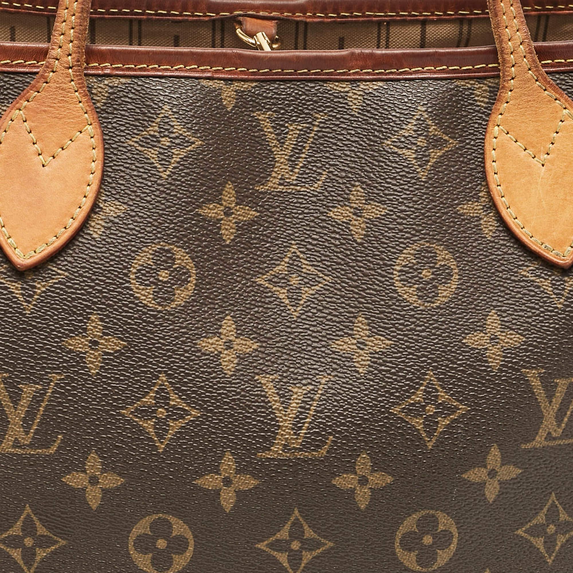 Women's Louis Vuitton Monogram Canvas Neverfull PM Bag