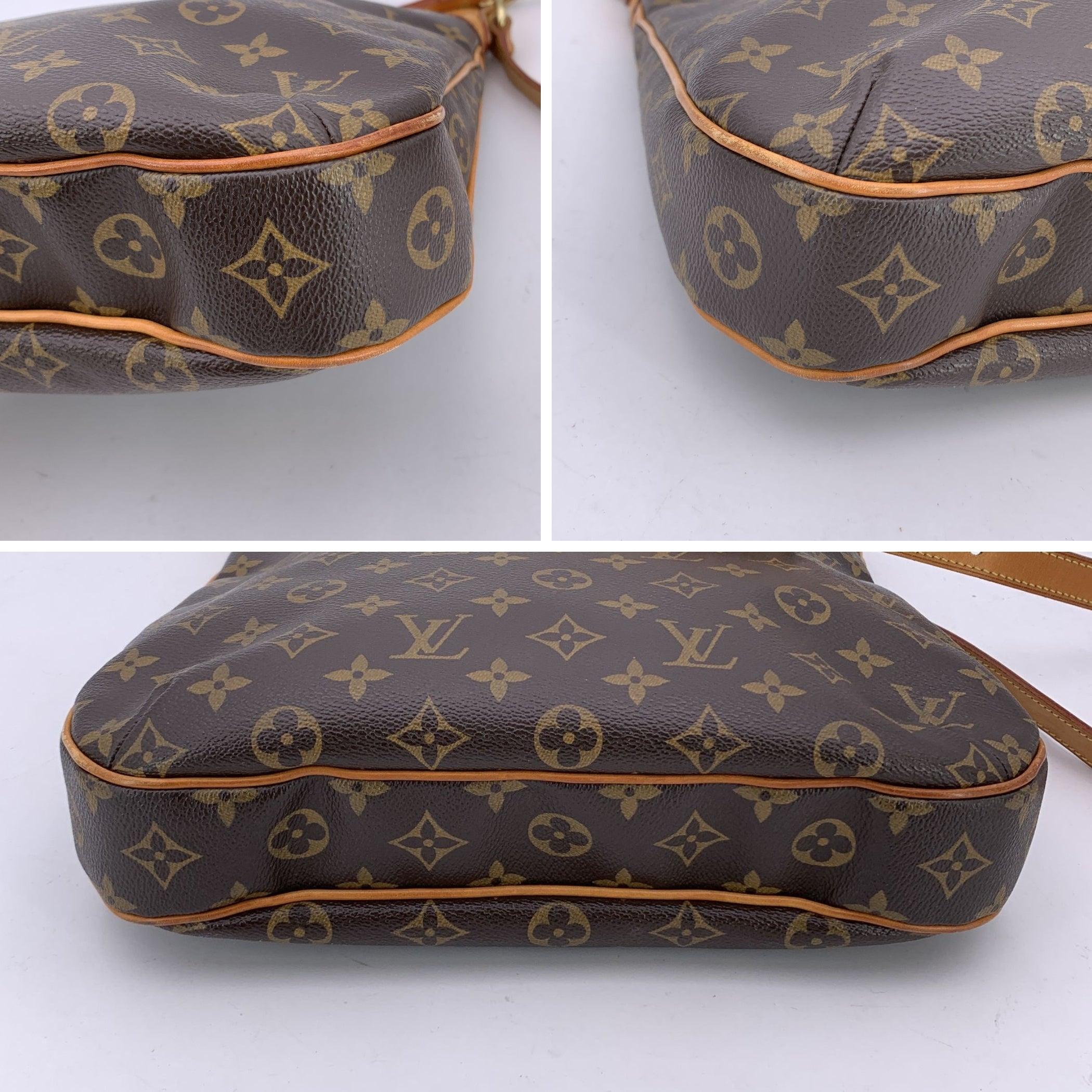 Louis Vuitton Monogram Canvas Odeon MM Shoulder Bag In Good Condition For Sale In Rome, Rome
