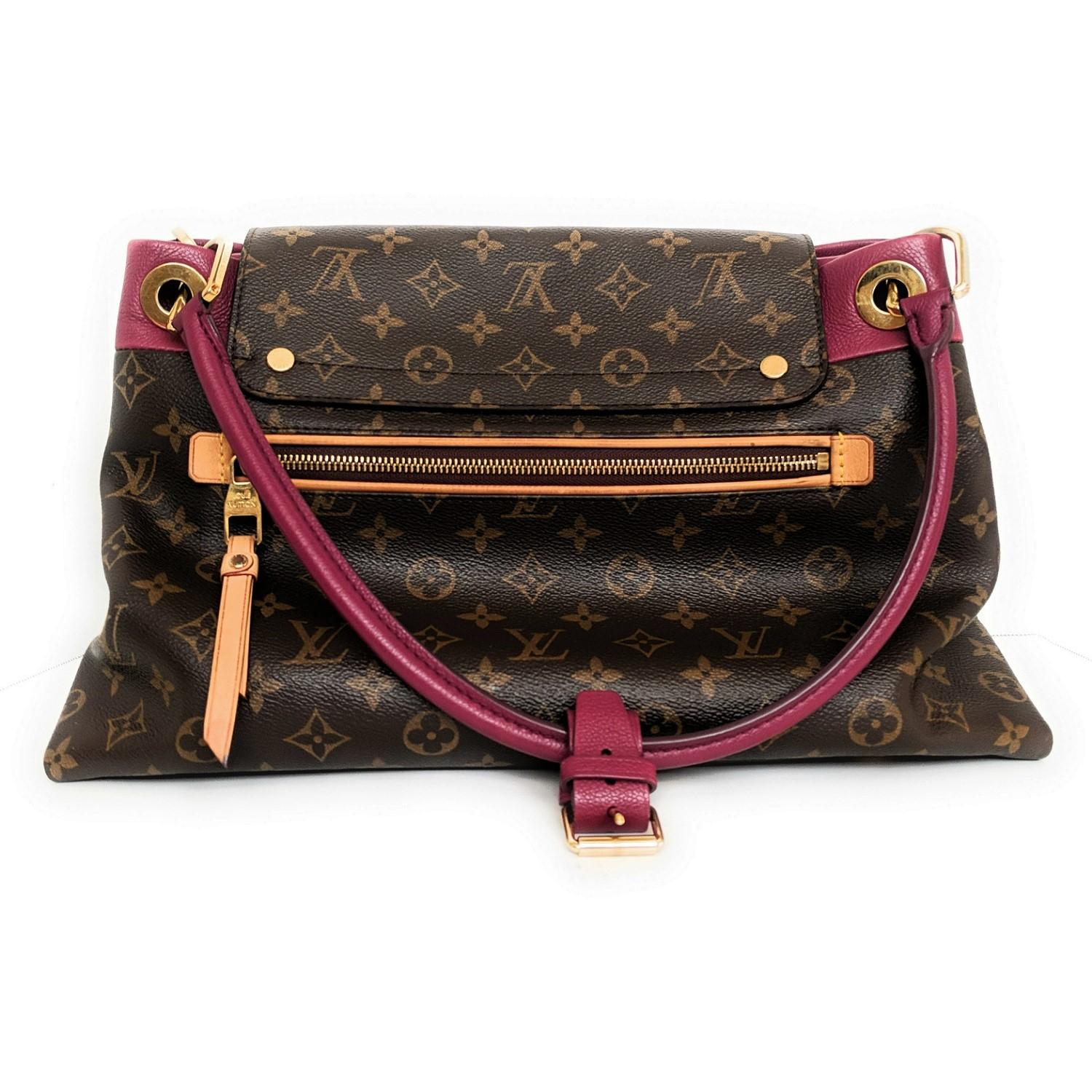 Die Olympe, eine neuere Kreation von Louis Vuitton, ist eine raffinierte und raffinierte Tasche, die über Jahre hinweg geschätzt werden wird. Inspiriert vom luxuriösen Erbe von Louis Vuitton ist die Olympe eine Mischung aus dem ikonischen