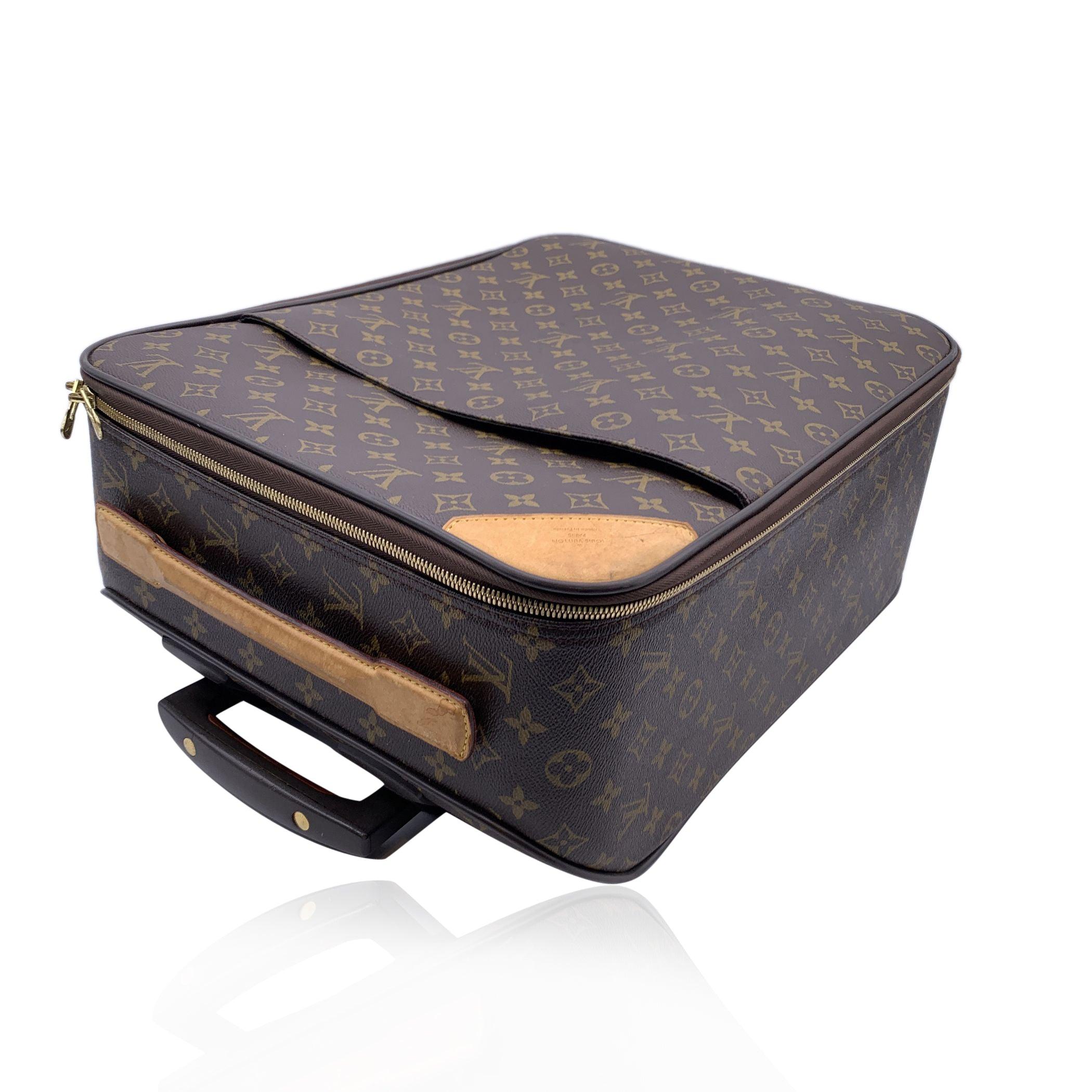 This beautiful Bag will come with a Certificate of Authenticity provided by Entrupy. The certificate will be provided at no further cost Gorgeous Louis Vuitton PEGASE 45 Roller Luggage. This sophisticated and practical suitcase is crafted in classic