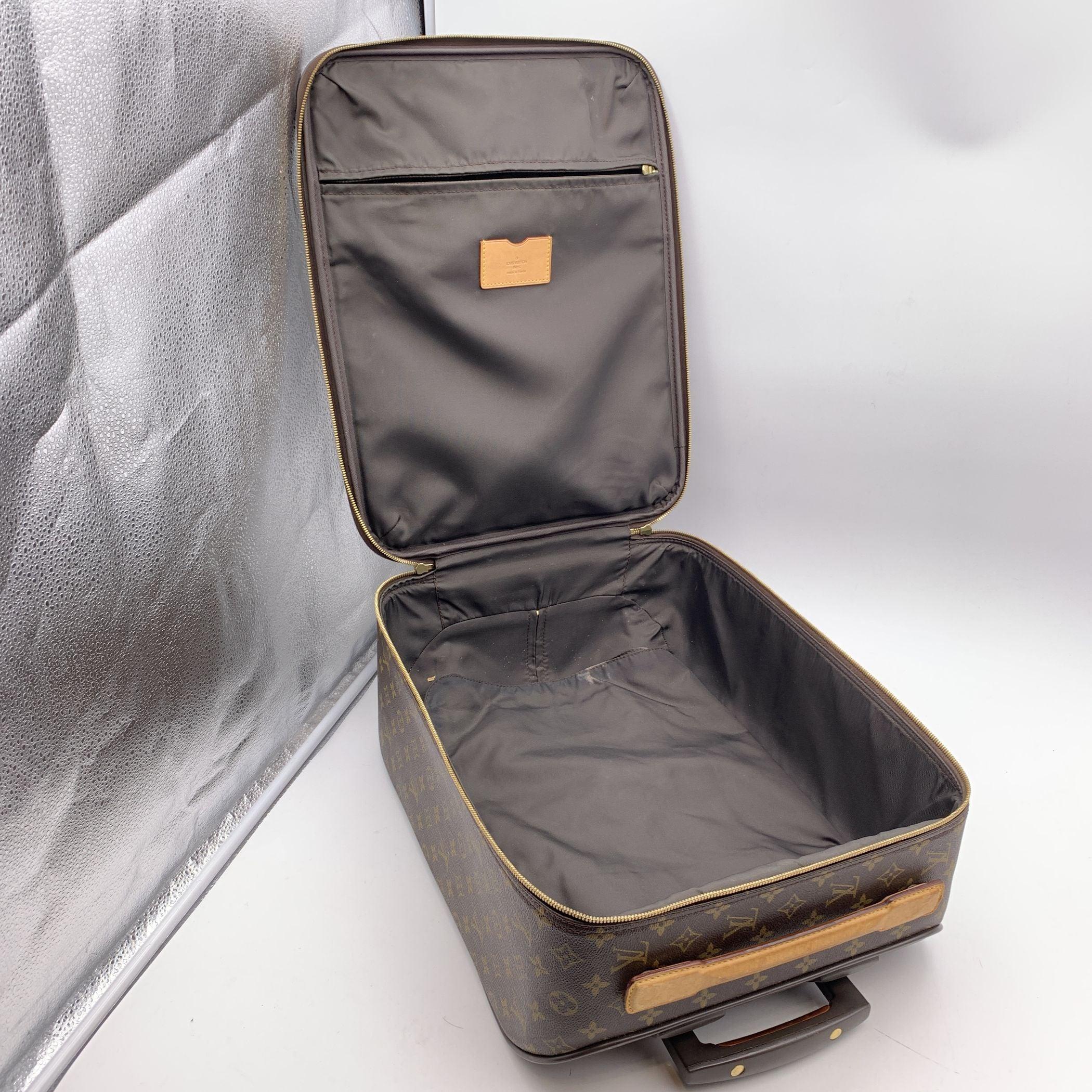 Louis Vuitton Monogram Canvas Pegase 45 Rolling Luggage Trolley In Good Condition In Rome, Rome