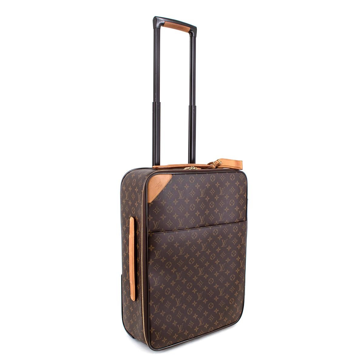 Louis Vuitton Monogram Canvas Pegase 55 Cabin Size Rolling Luggage 

An elegant silhouette defines the Pégase Légère 55, a piece of luggage inspired by the iconic Pégase. Light and luxurious, it includes a modernized design with increased volume and