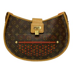 Louis Vuitton Monogram Canvas Umhängetasche mit Perforation